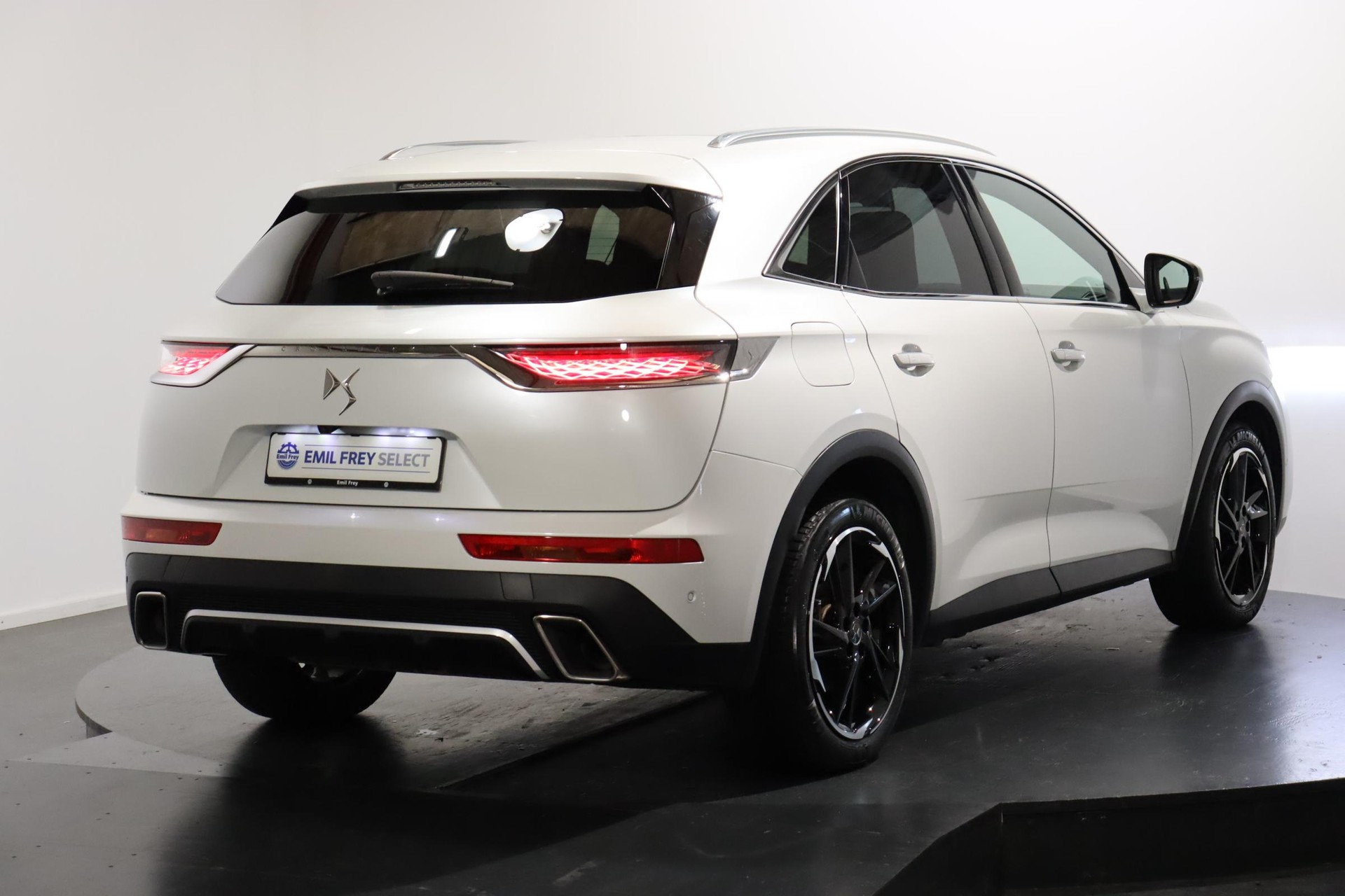 DS AUTOMOBILES 7 Crossback 1.6 E-Tense Be Chic 4x4-image-2