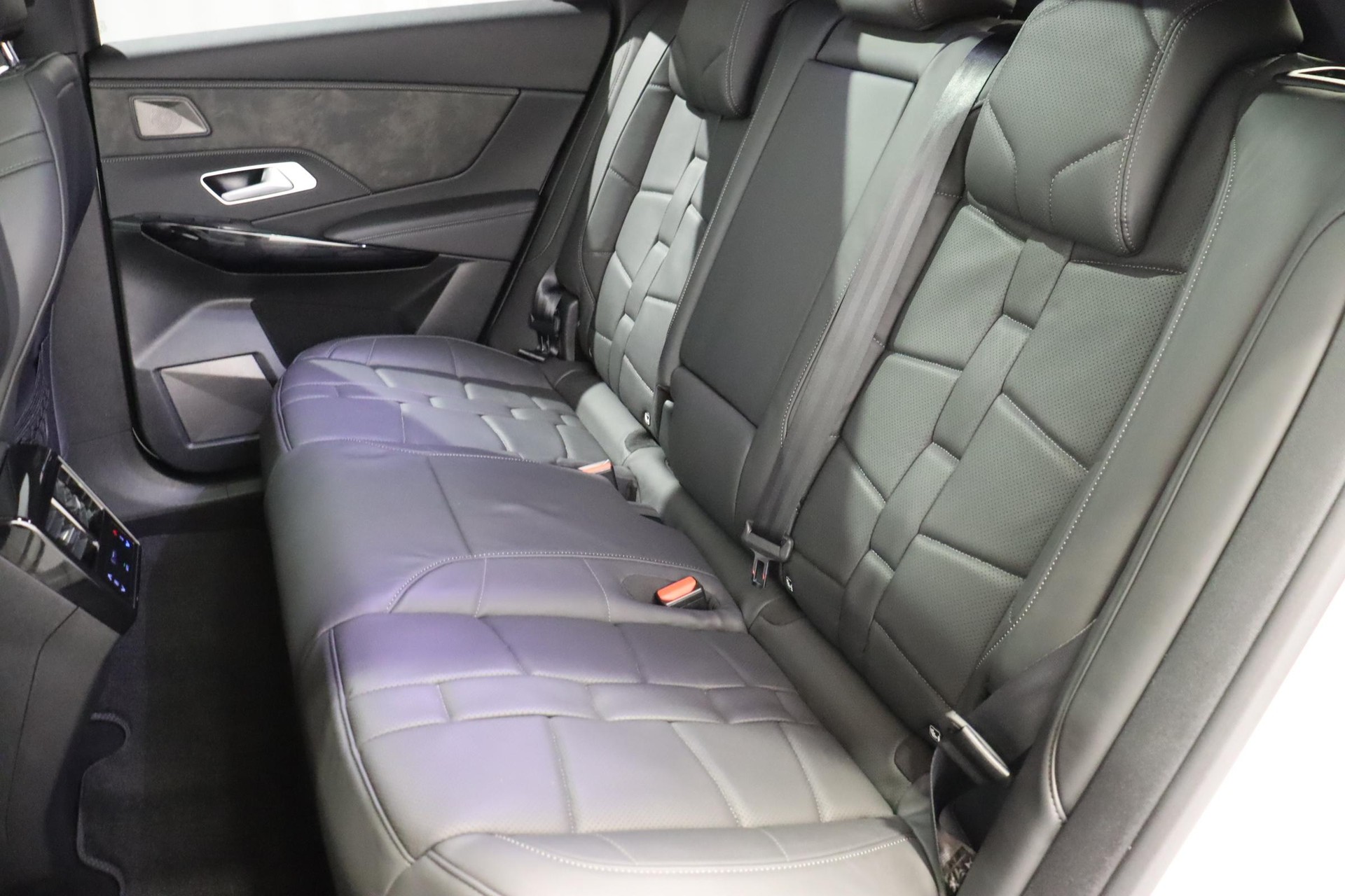 DS AUTOMOBILES 7 Crossback 1.6 E-Tense Be Chic 4x4-image-7