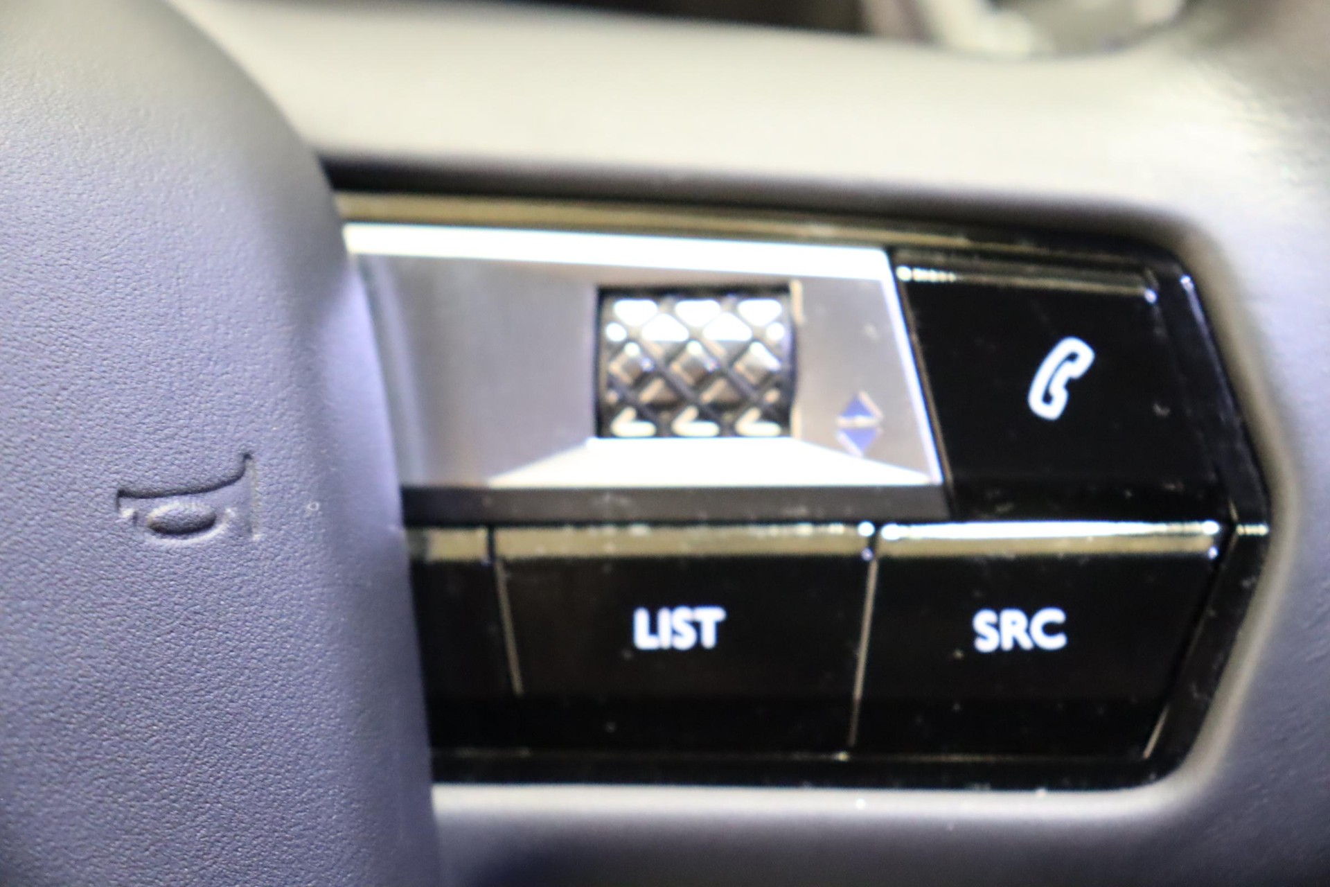 DS AUTOMOBILES 7 Crossback 1.6 E-Tense Be Chic 4x4-image-14