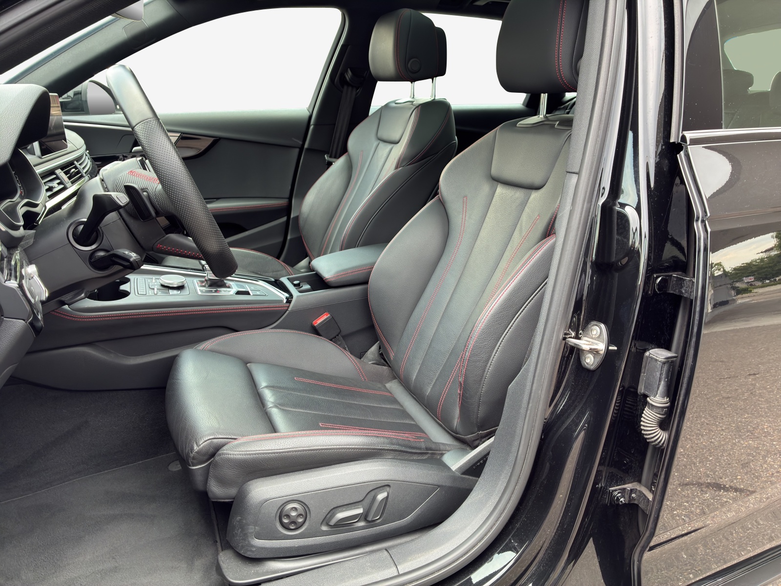 AUDI A4 Avant 2.0 TDI Sport quattro S-tronic-image-7