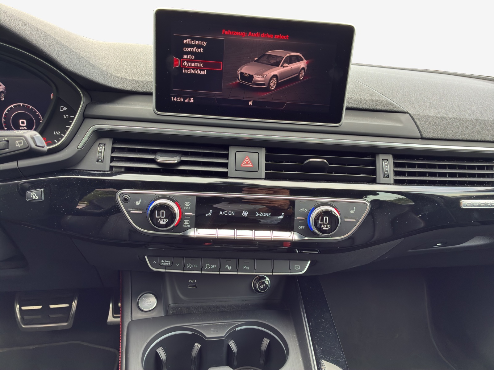 AUDI A4 Avant 2.0 TDI Sport quattro S-tronic-image-10