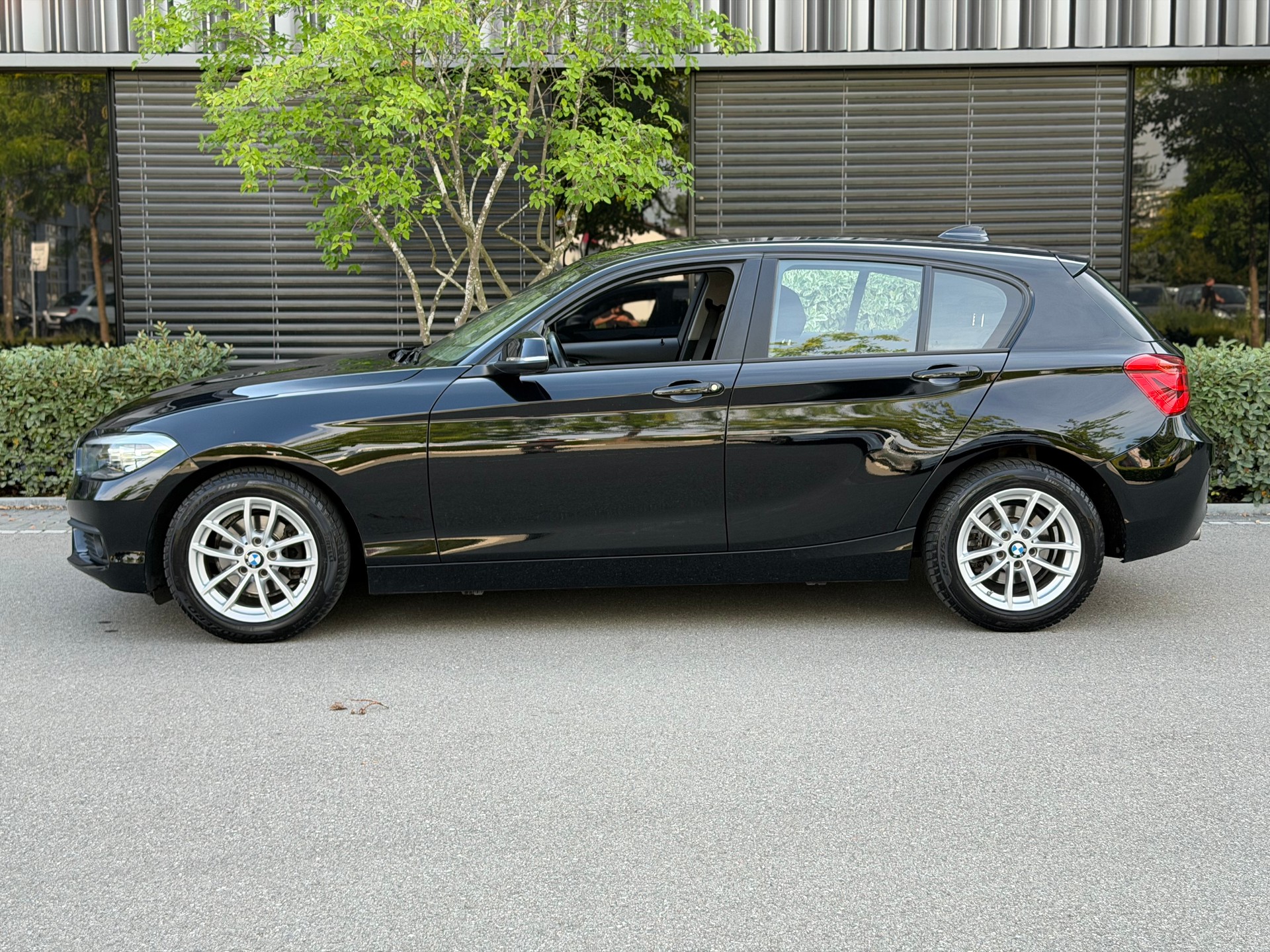 BMW 116i Business-image-1