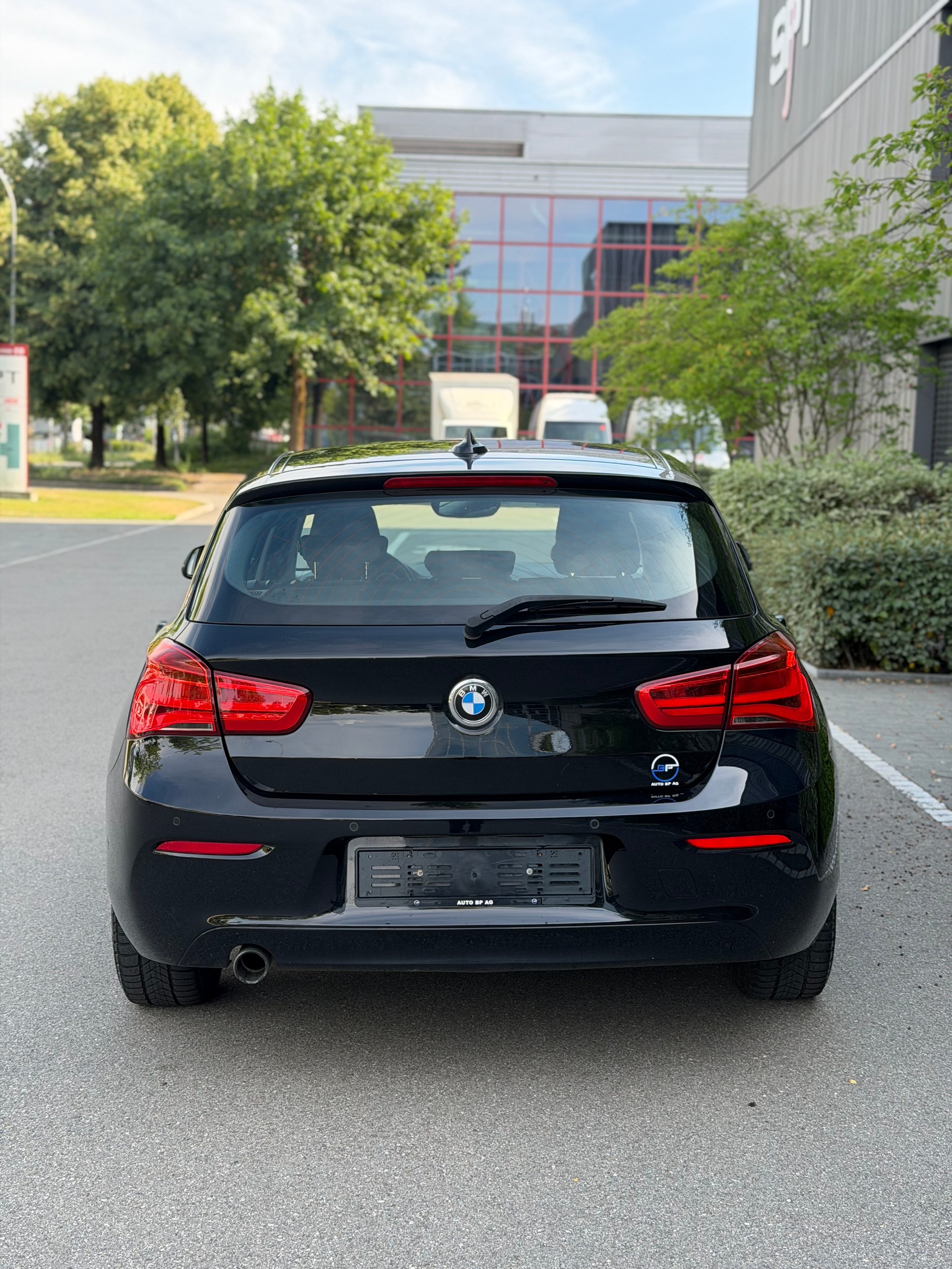 BMW 116i Business-image-3