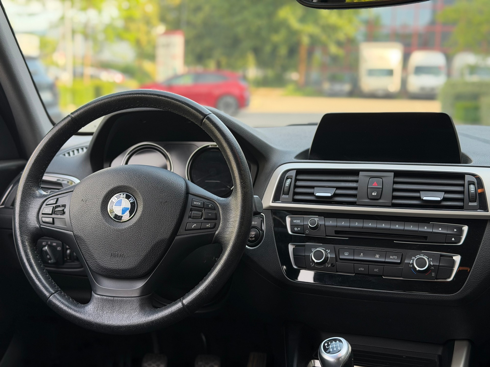 BMW 116i Business-image-8