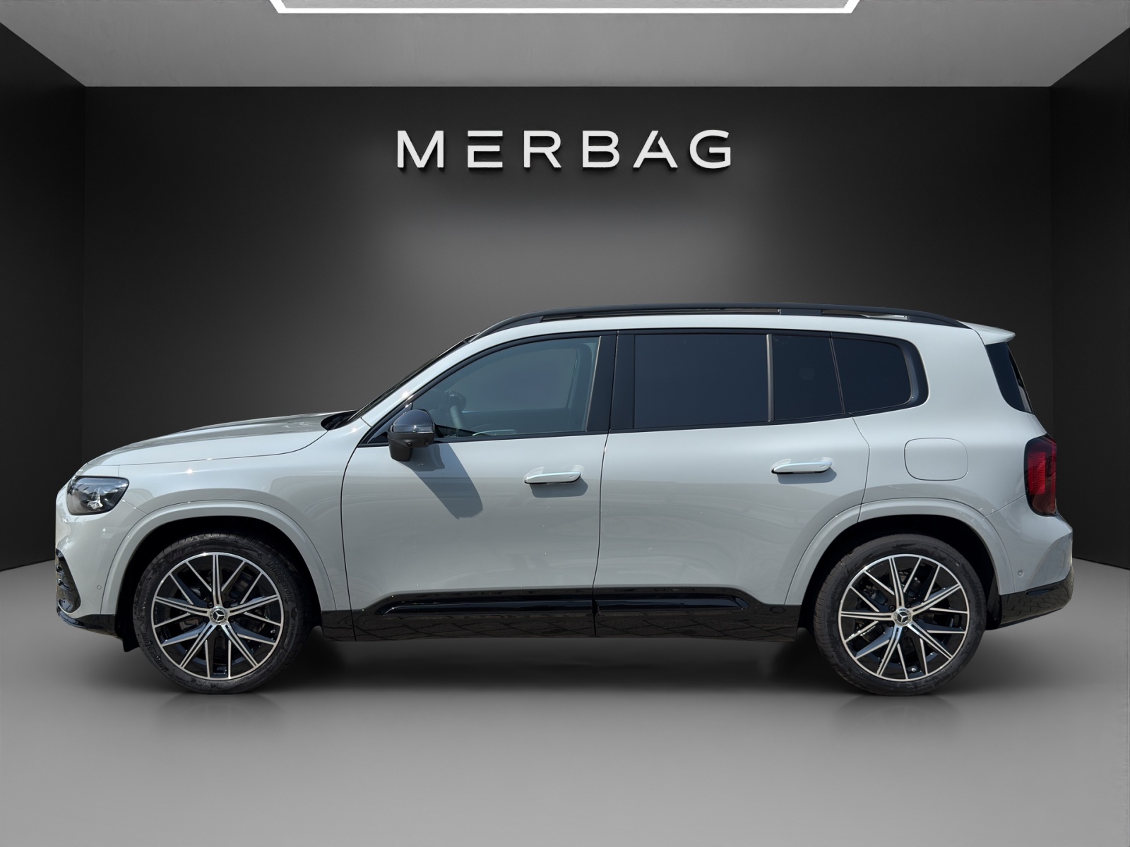 MERCEDES-BENZ GLB 220 4Matic 8G-Tronic-image-1