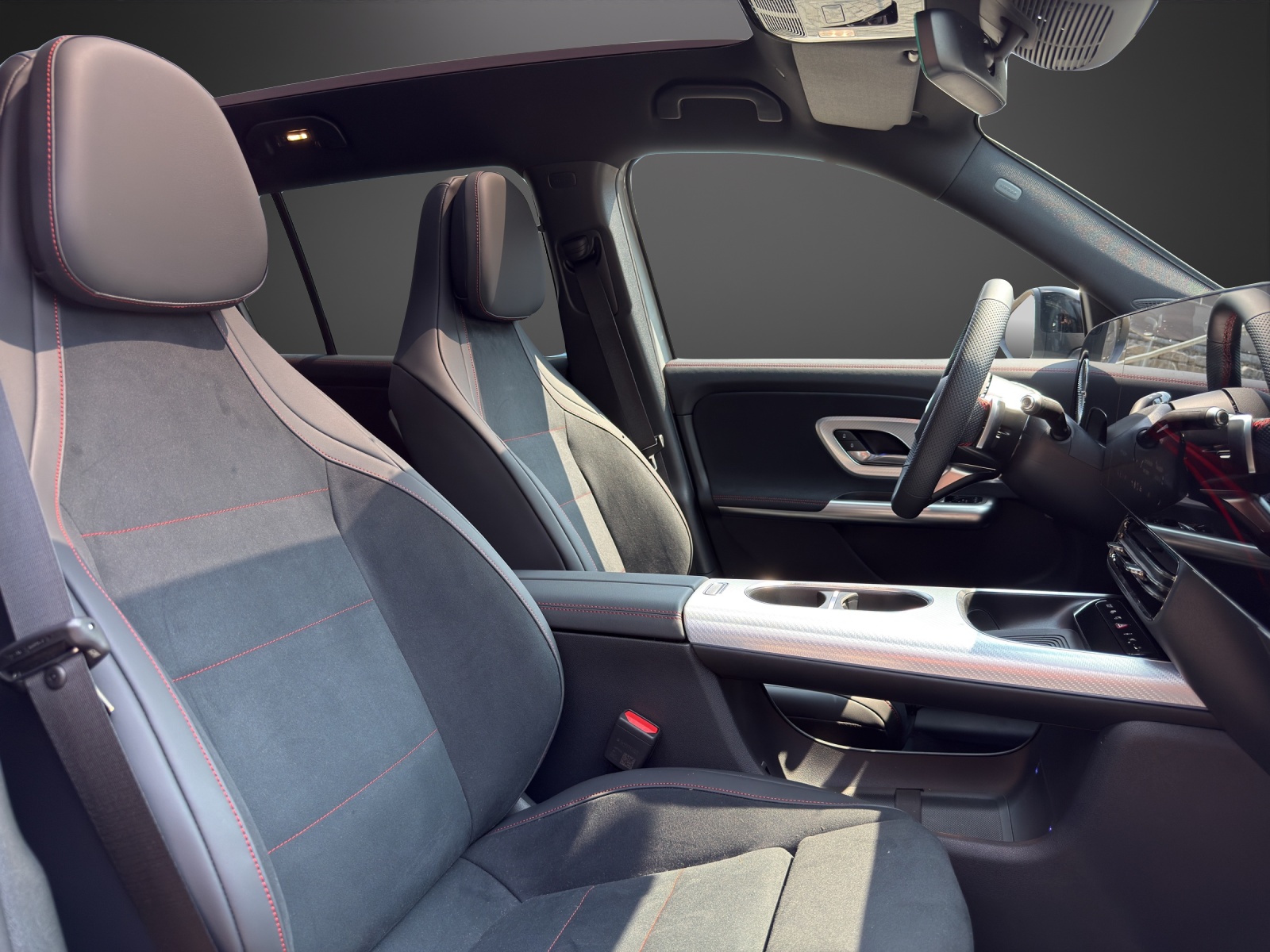 MERCEDES-BENZ GLB 220 4Matic 8G-Tronic-image-11