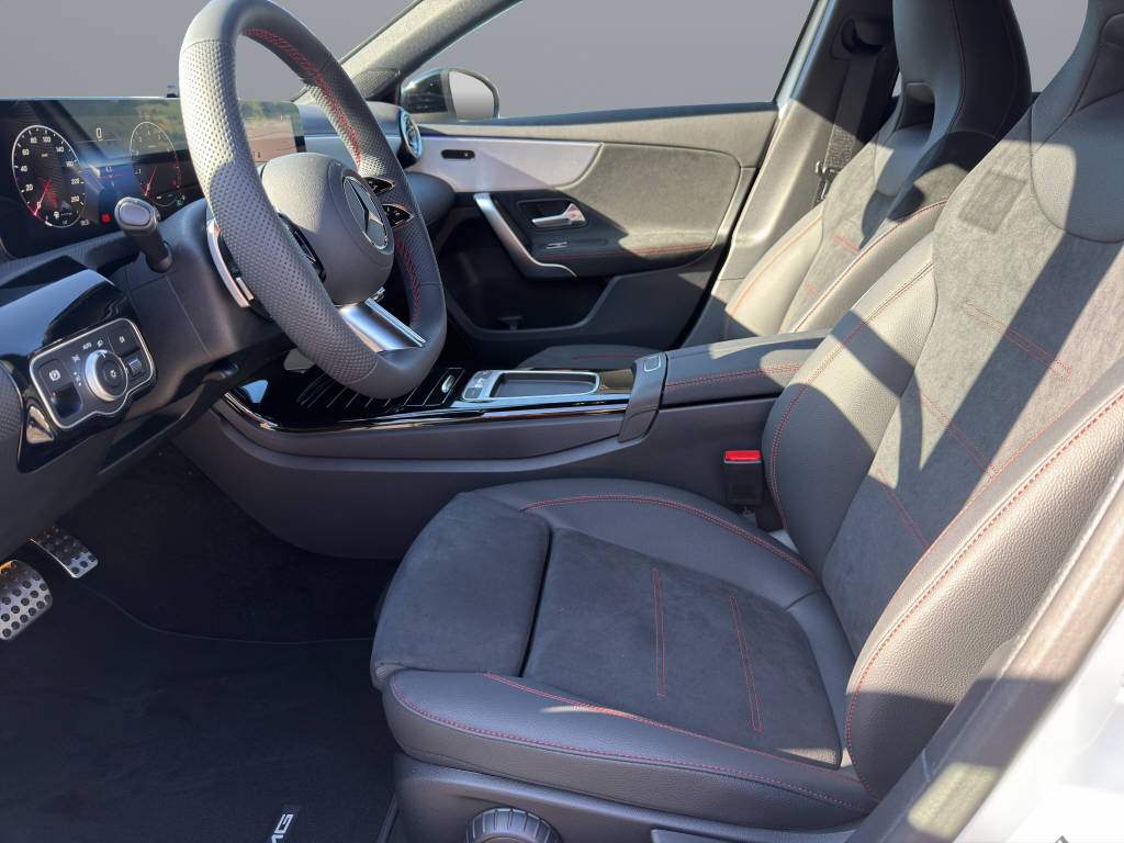 MERCEDES-BENZ A 220 4MATIC-image-8