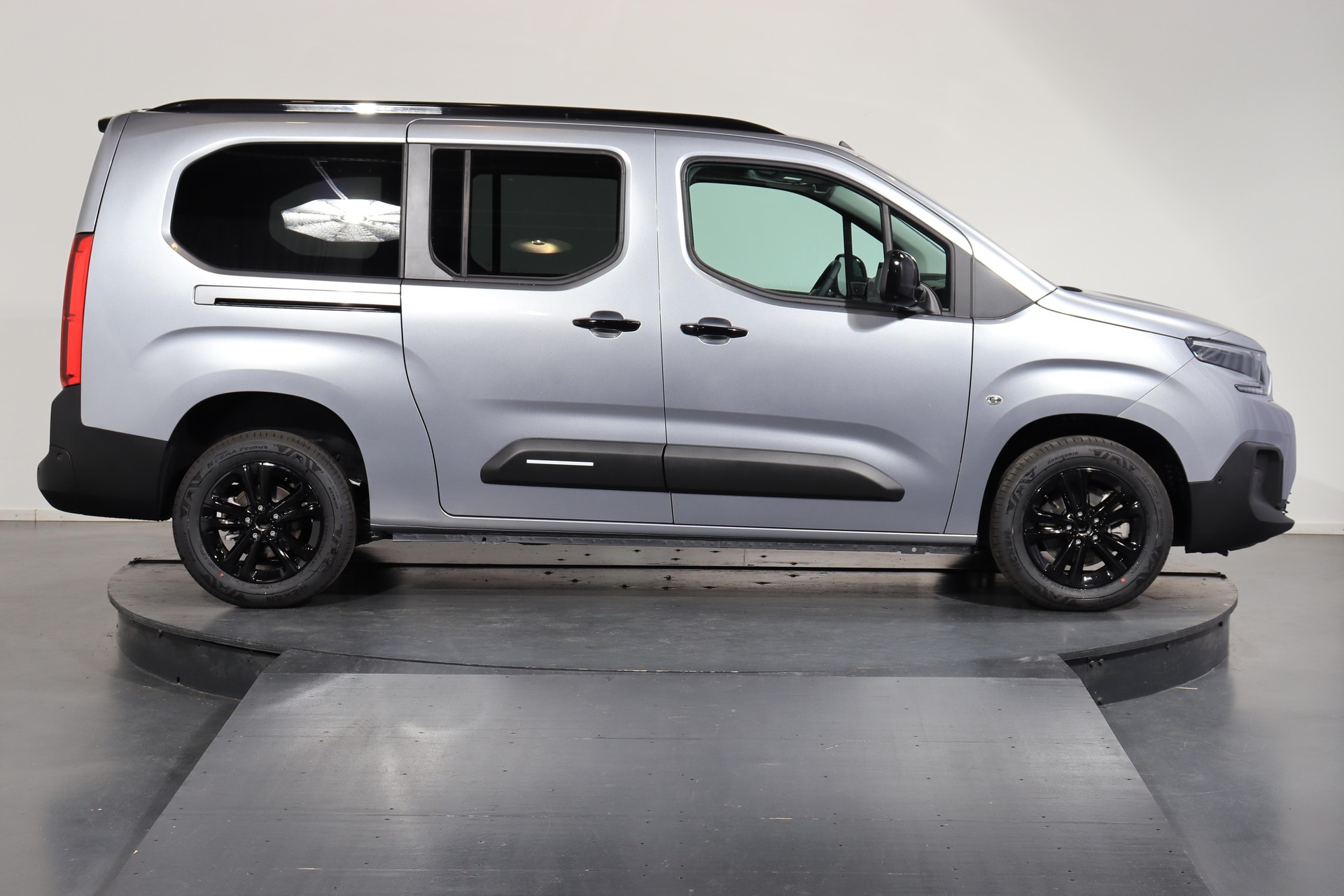 CITROEN Berlingo XL 1.5 BlueHDi 130 Max-image-1