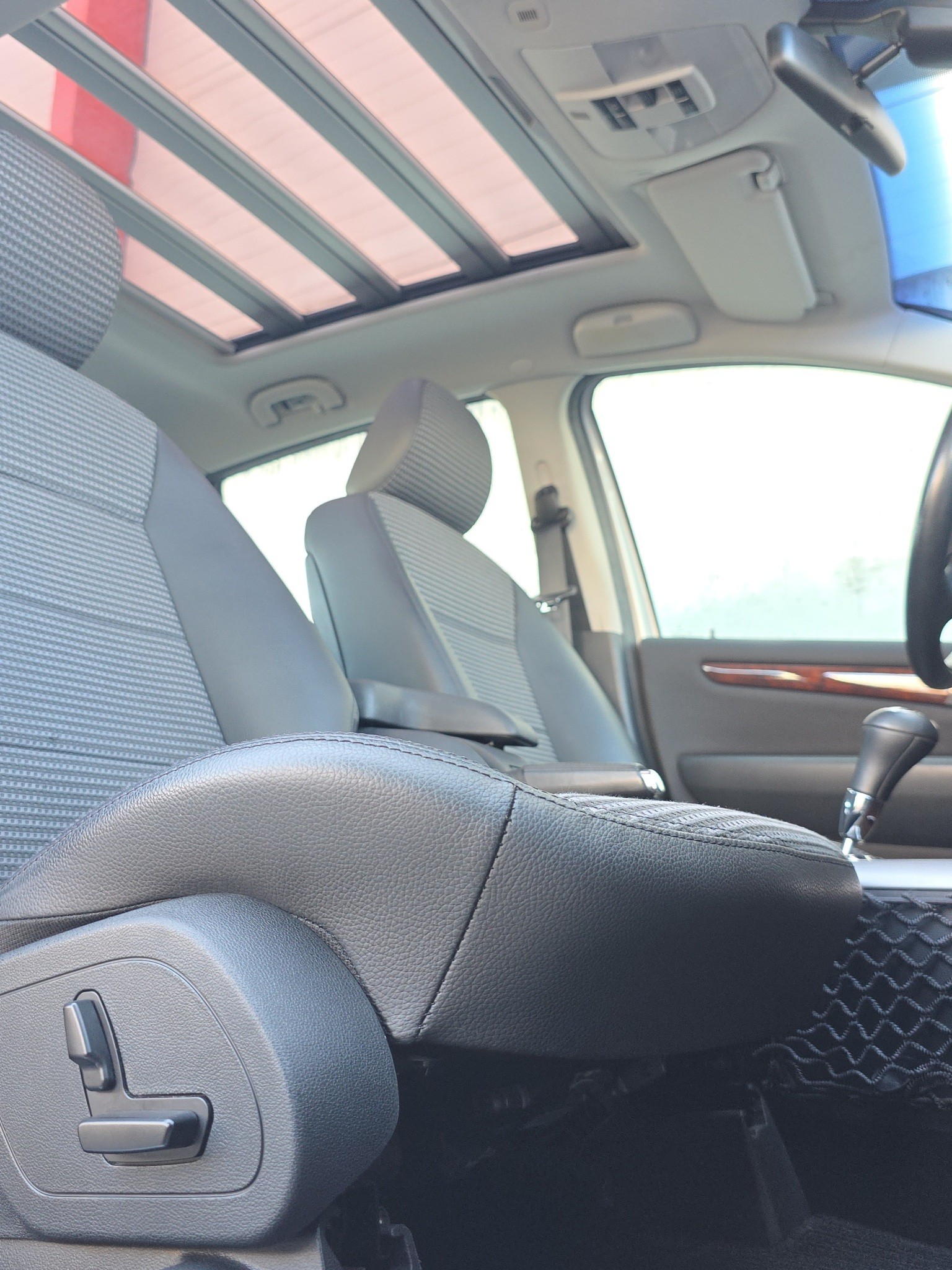 MERCEDES-BENZ B 200 CDI-image-15