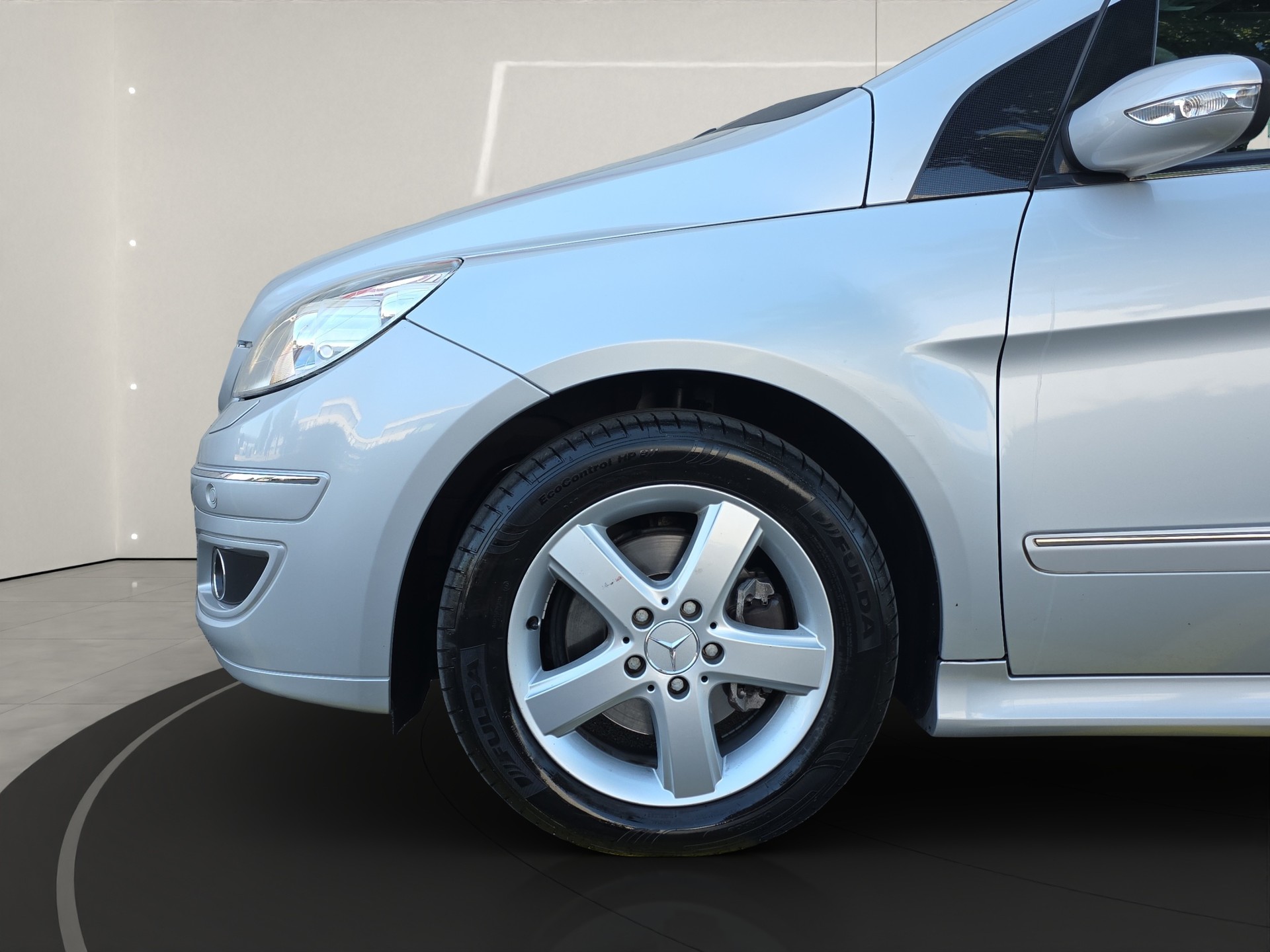 MERCEDES-BENZ B 200 CDI-image-14