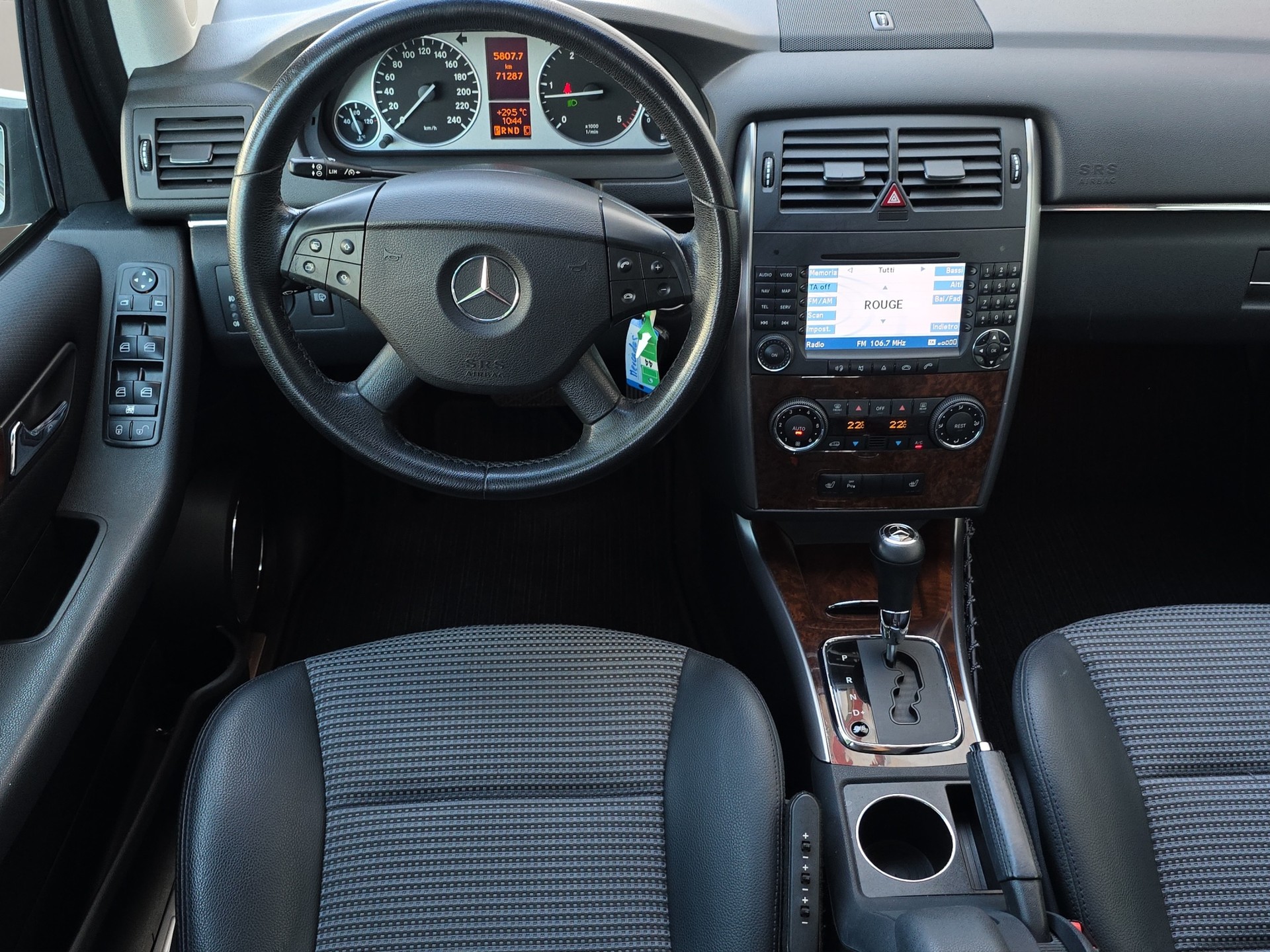 MERCEDES-BENZ B 200 CDI-image-10