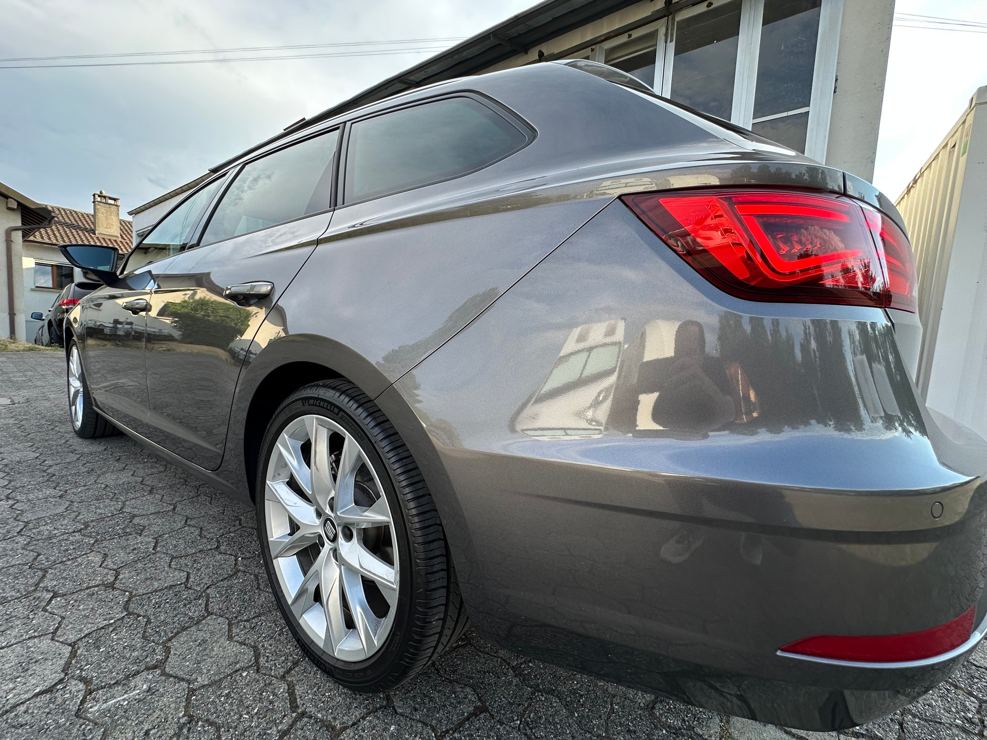 SEAT Leon ST 1.4 TSI FR Line-image-29