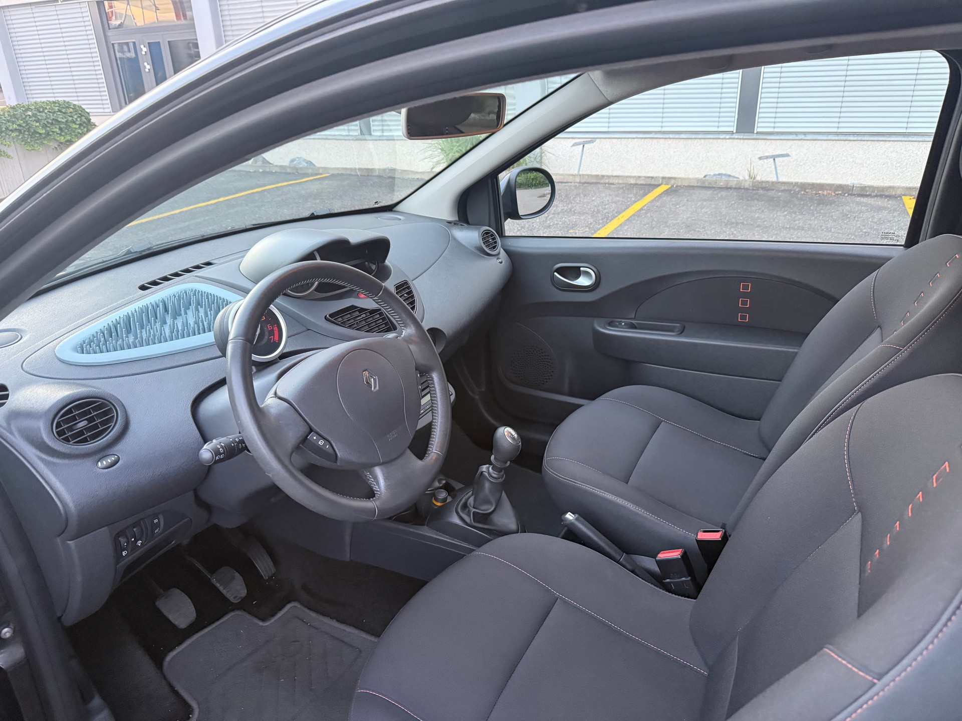 RENAULT Twingo 1.2 16V Dynamique-image-6