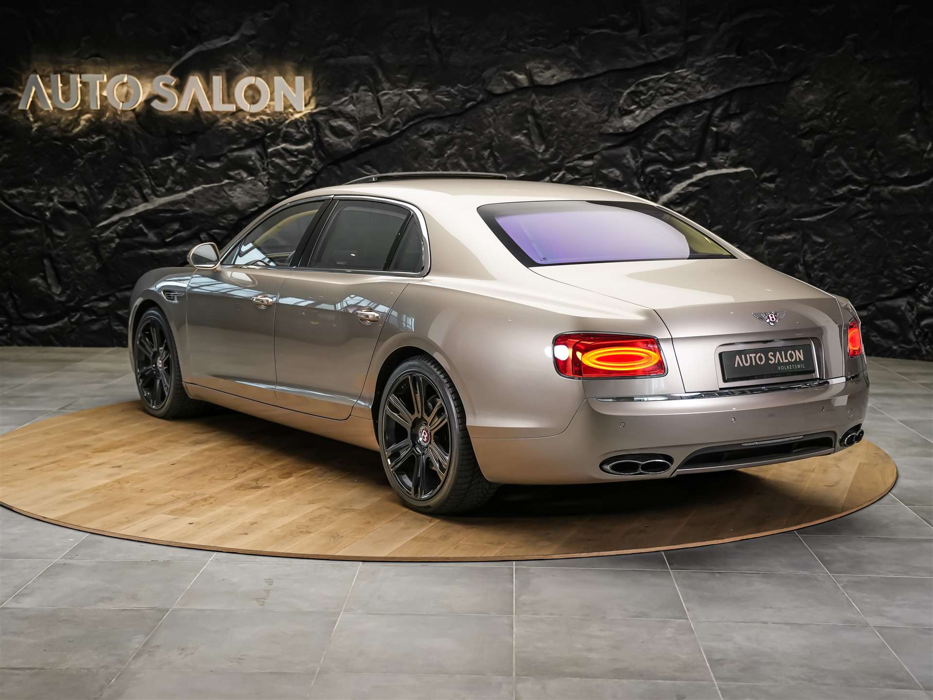 BENTLEY Flying Spur *Panorama*Massage*Sitzlüftung*-image-3