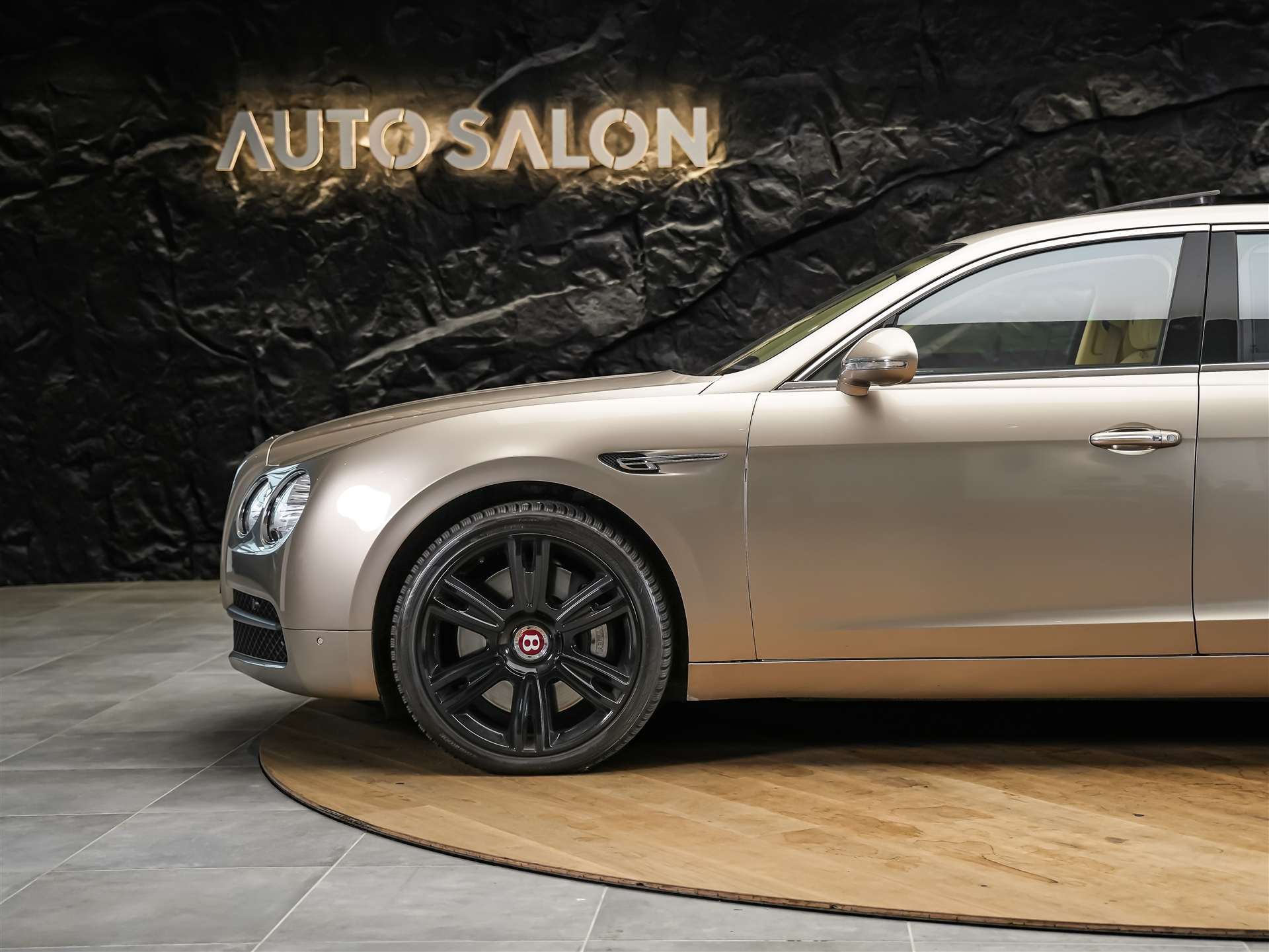 BENTLEY Flying Spur *Panorama*Massage*Sitzlüftung*-image-20