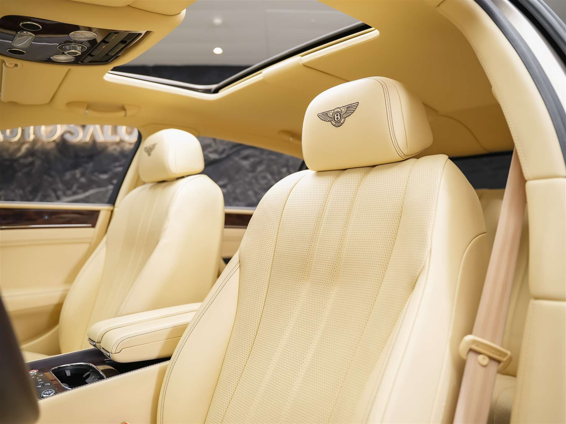 BENTLEY Flying Spur *Panorama*Massage*Sitzlüftung*-image-9