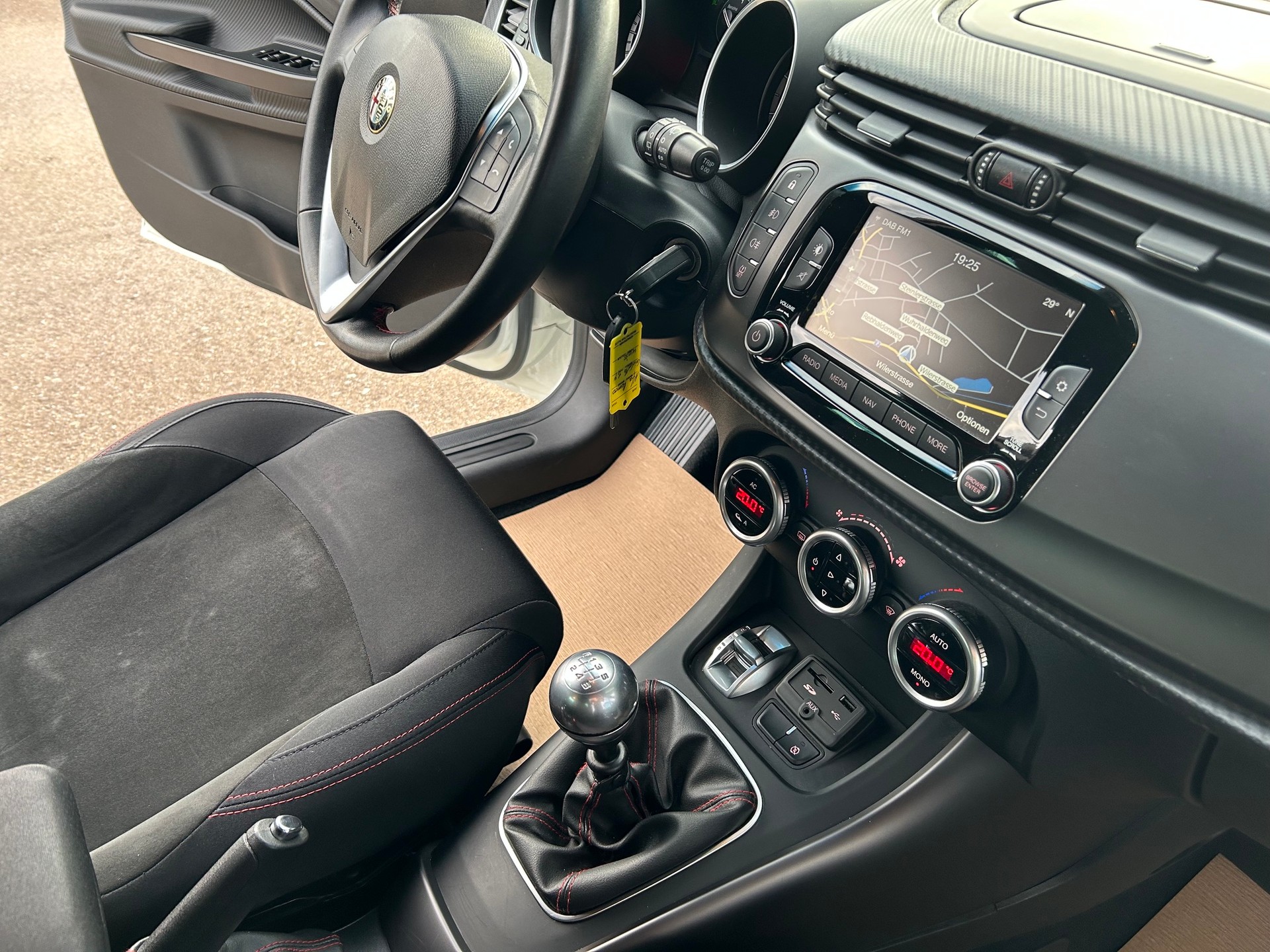 ALFA ROMEO Giulietta 1.4 T Sprint-image-12