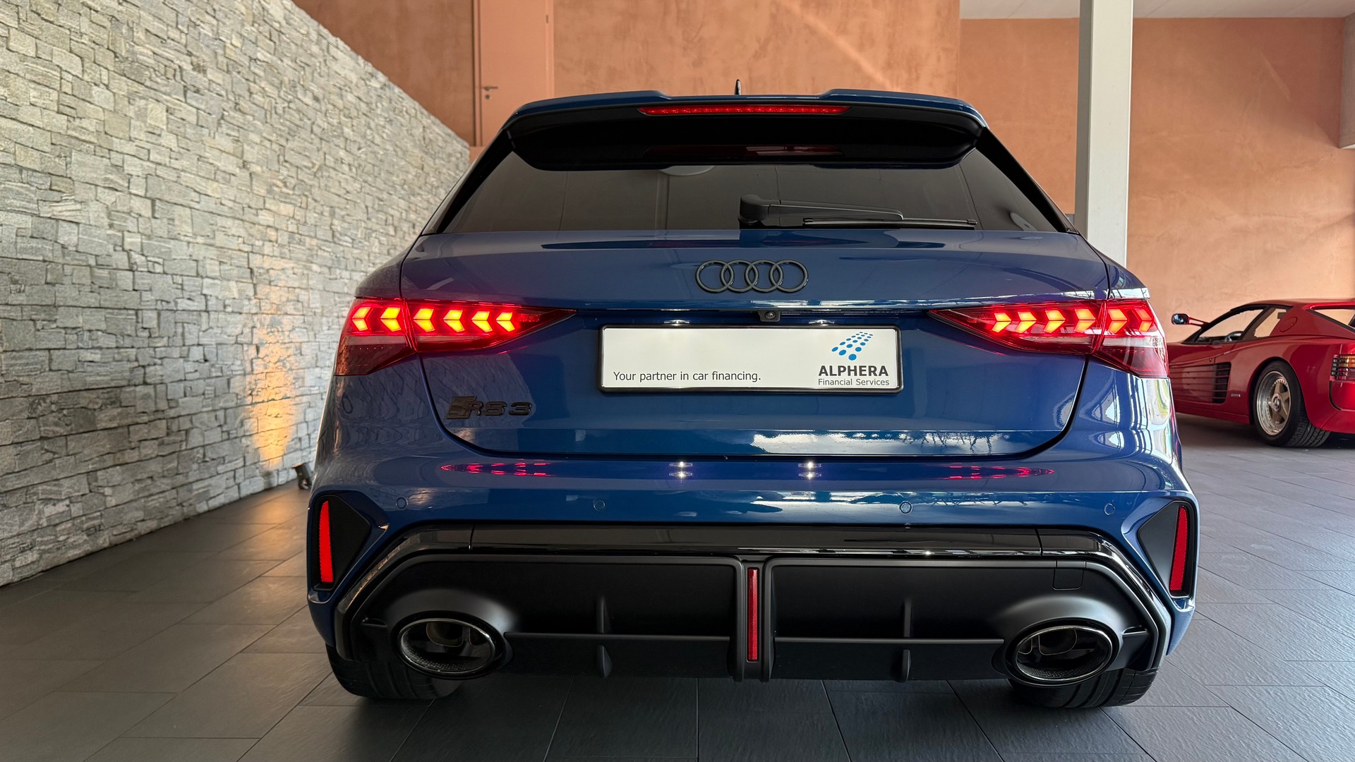 AUDI RS3 Sportback 2.5 TSI quattro S-tronic "Ascariblaumetallic"-image-7