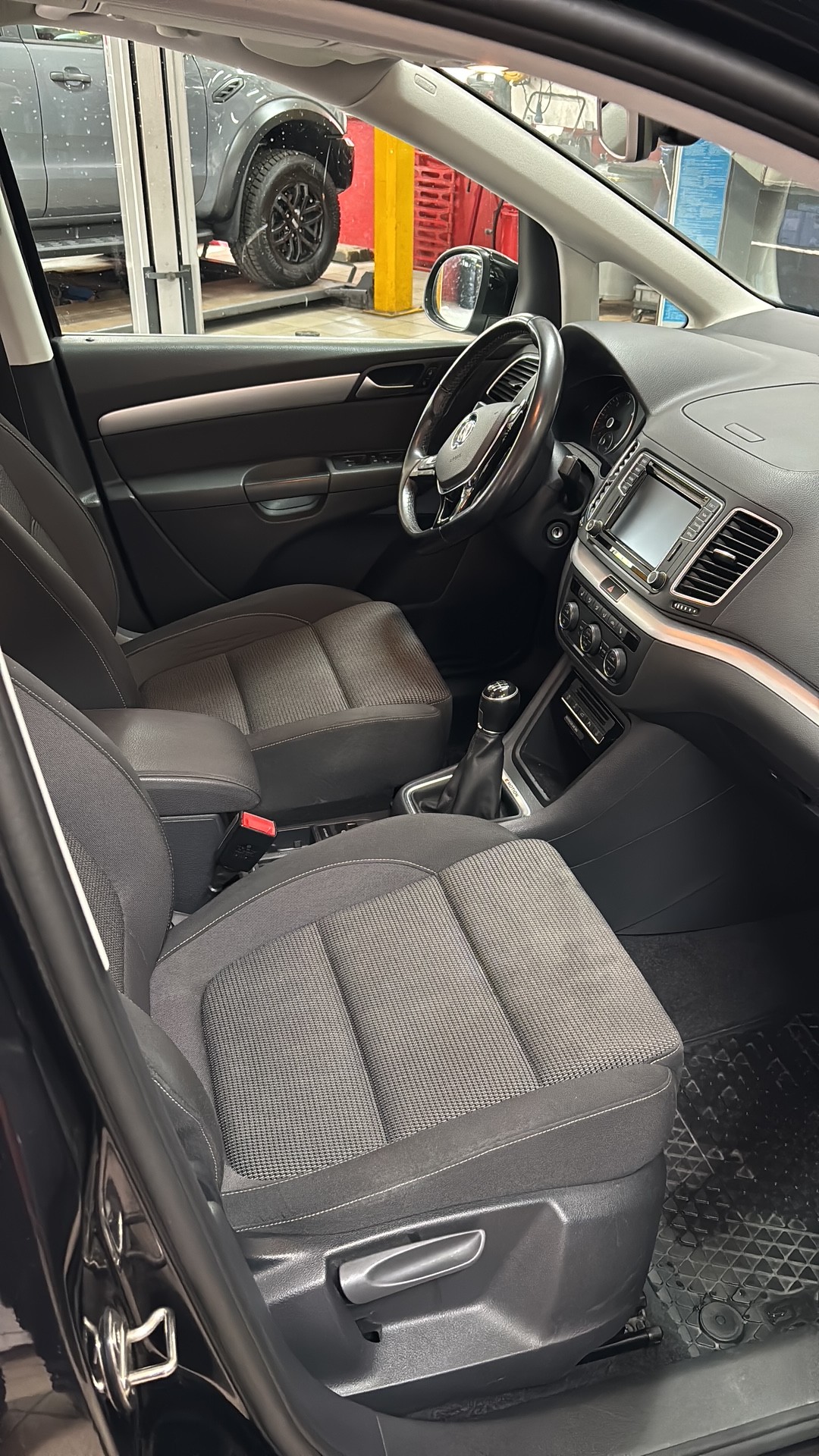 VW Sharan 2.0 TDI BMT Highline 4Motion-image-5