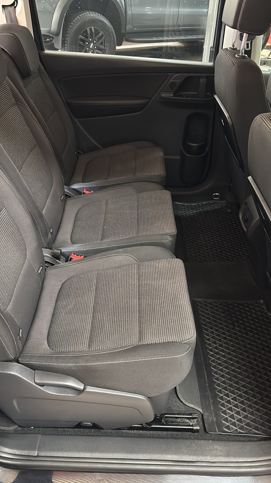 VW Sharan 2.0 TDI BMT Highline 4Motion-image-6