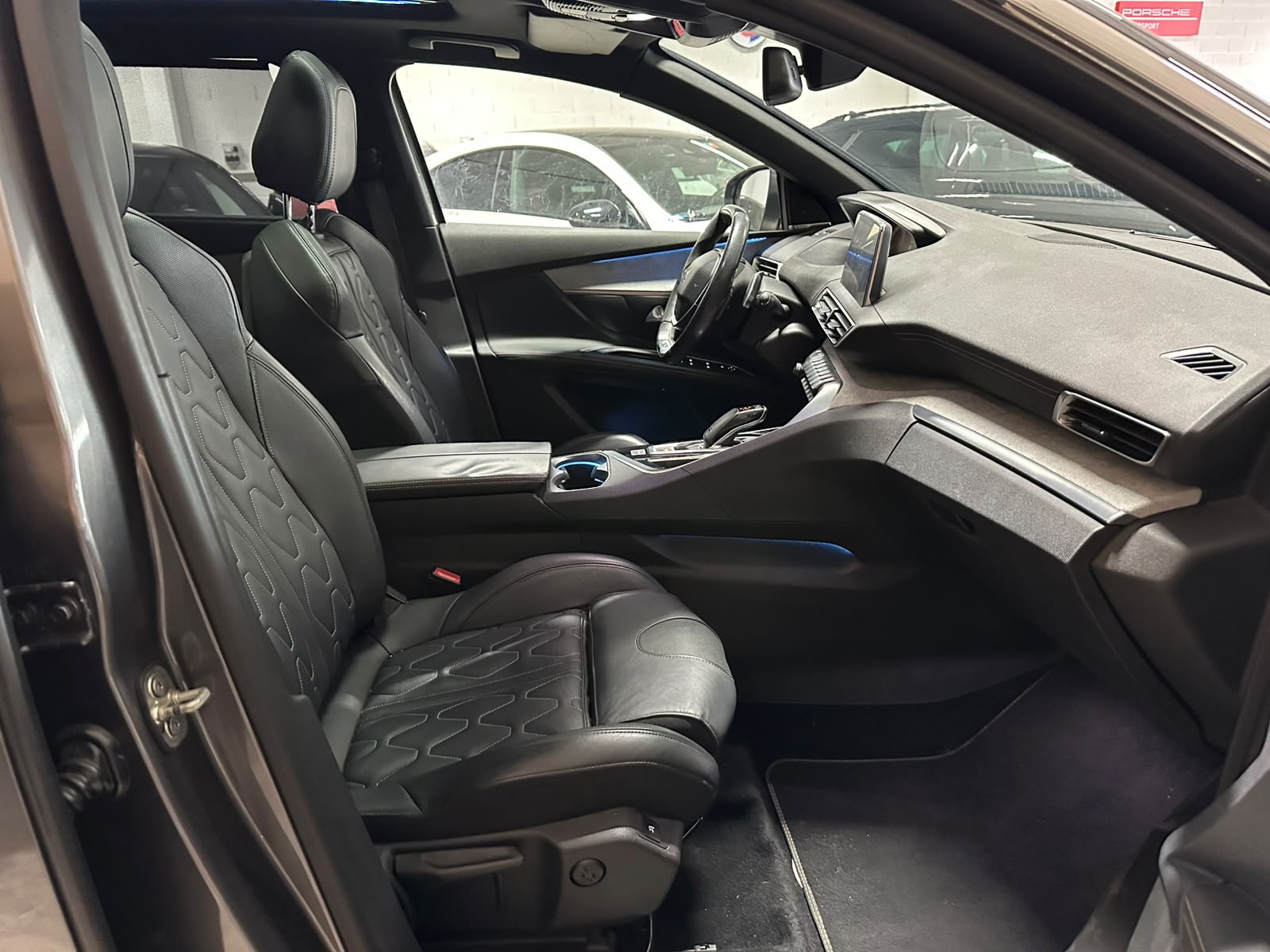 PEUGEOT 5008 2.0 BlueHDi GT EAT-image-7