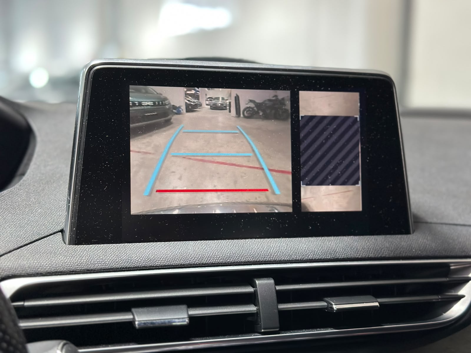 PEUGEOT 5008 2.0 BlueHDi GT EAT-image-12