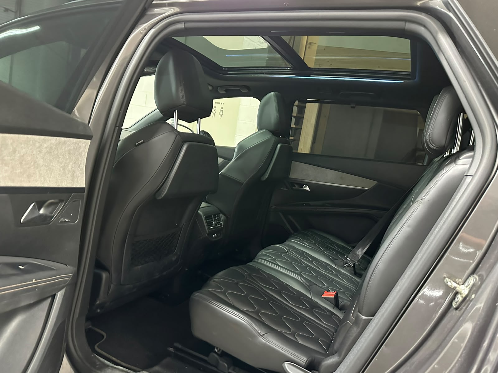 PEUGEOT 5008 2.0 BlueHDi GT EAT-image-14