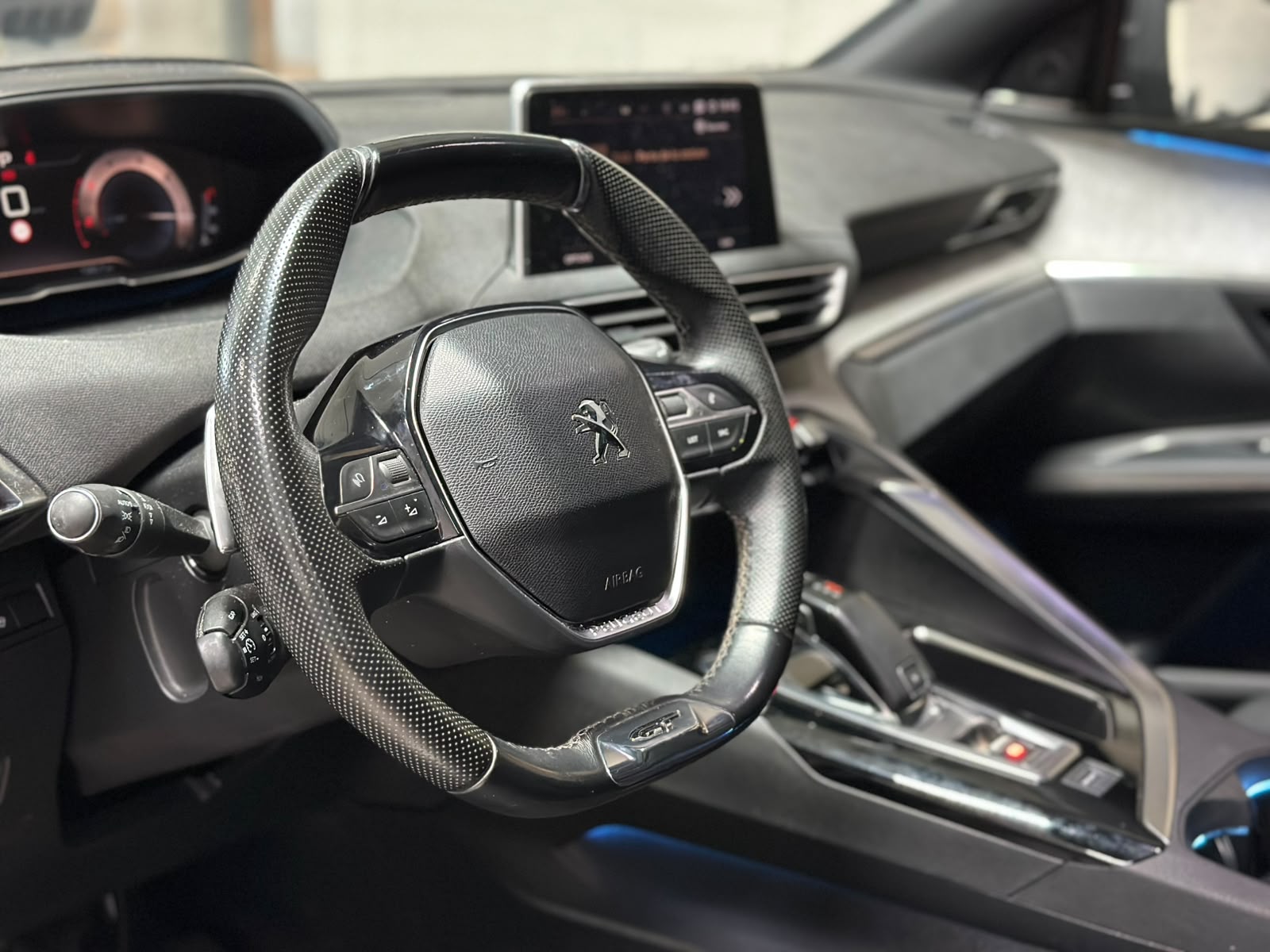 PEUGEOT 5008 2.0 BlueHDi GT EAT-image-6