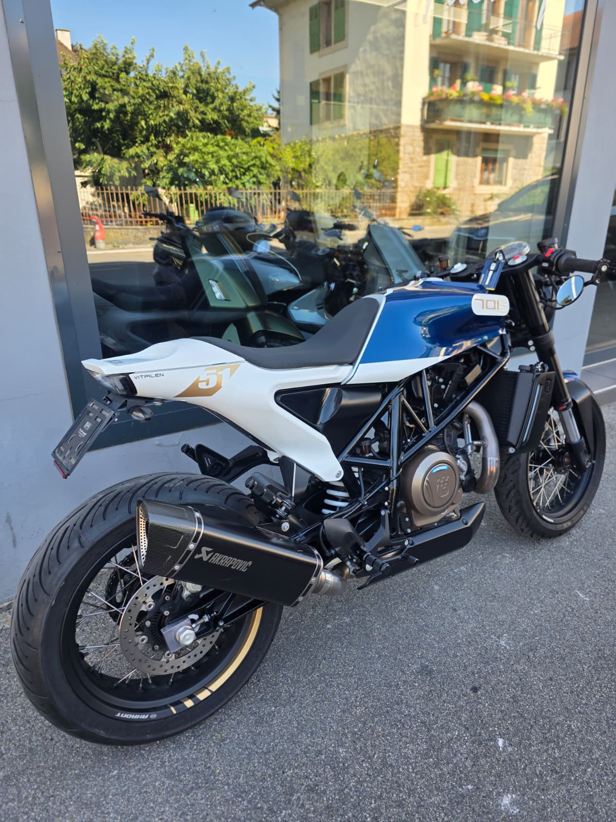 HUSQVARNA VITPLEN 701-showroom-element-3