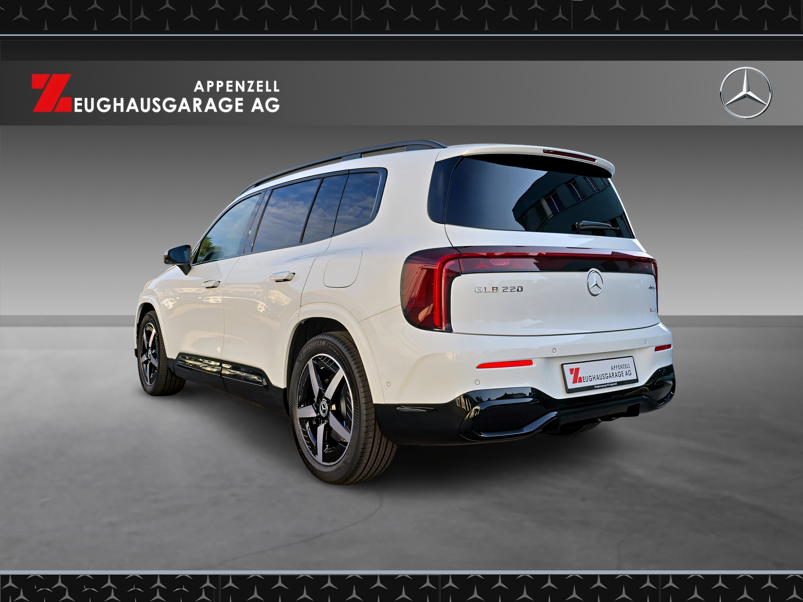 MERCEDES-BENZ GLB 220 4Matic-showroom-element-2