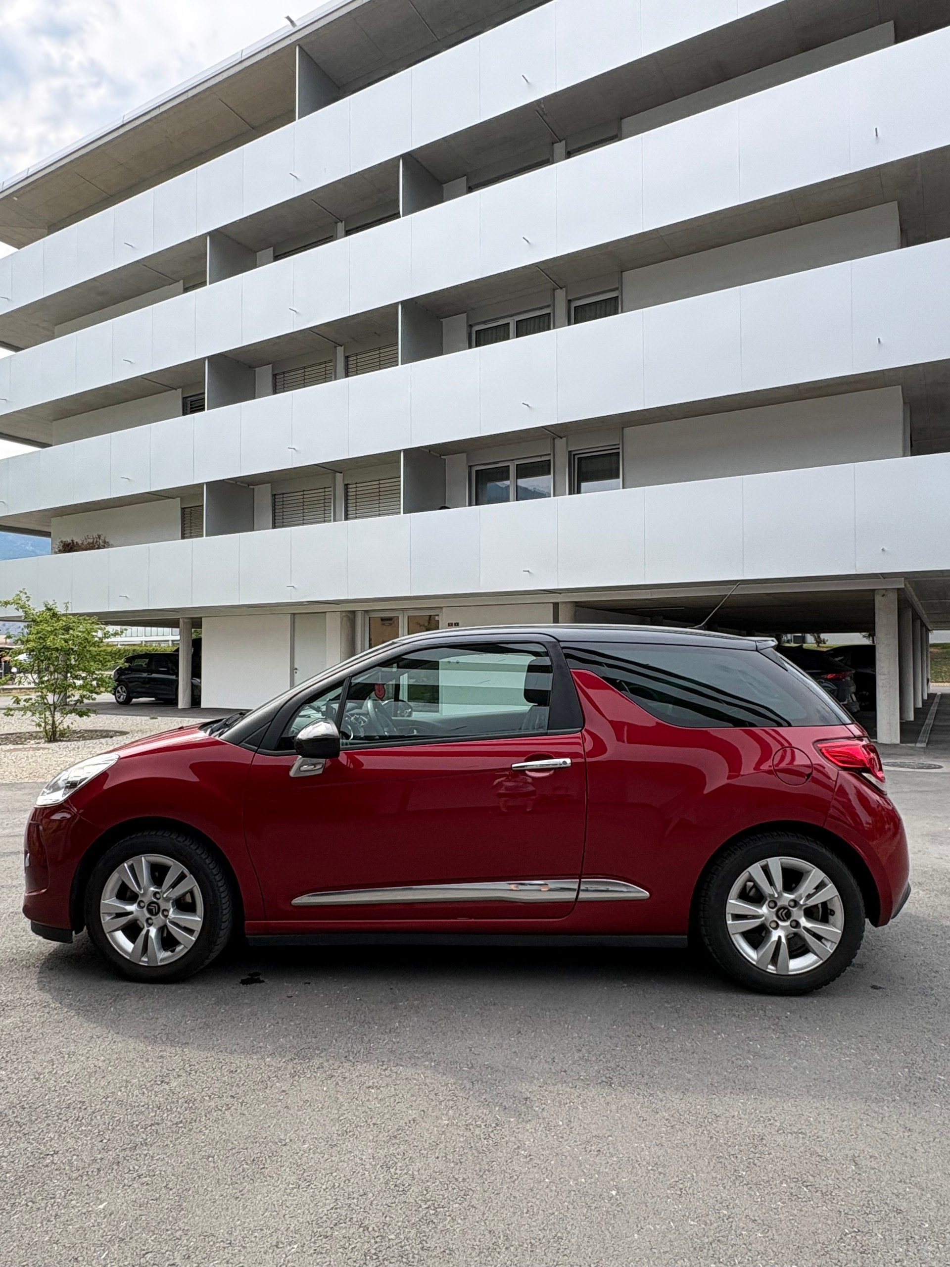 DS AUTOMOBILES 1.6 VTi So Chic Anniv.-image-1