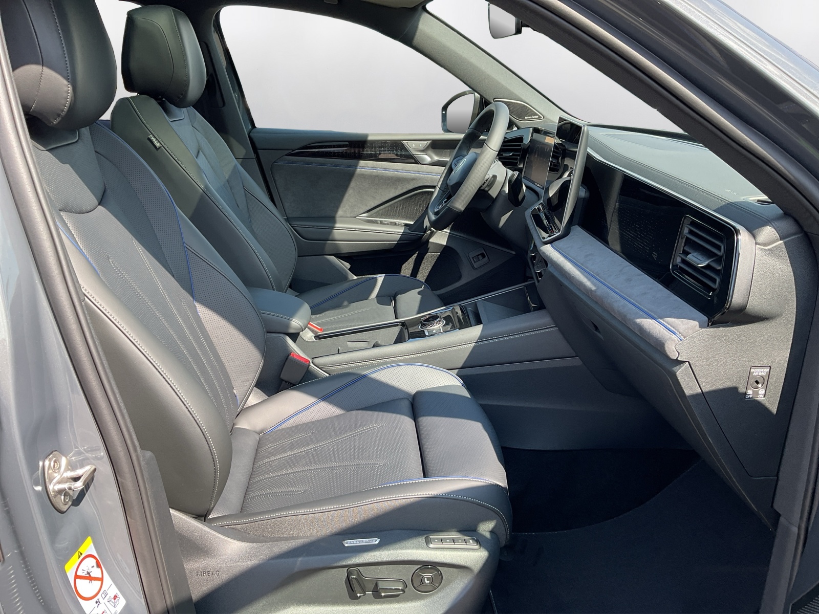 VW Tiguan 2.0 TSI DSG R-Line Plus 4Motion-image-13