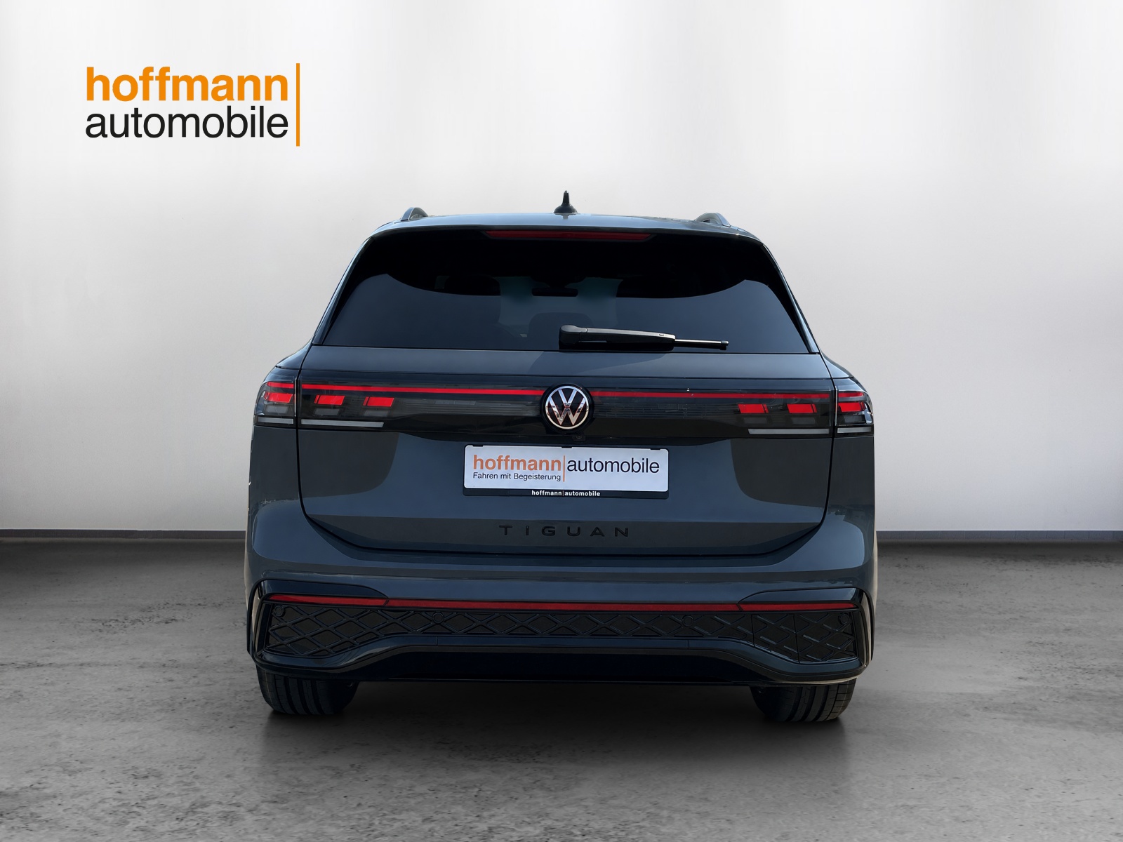 VW Tiguan 2.0 TSI DSG R-Line Plus 4Motion-image-4