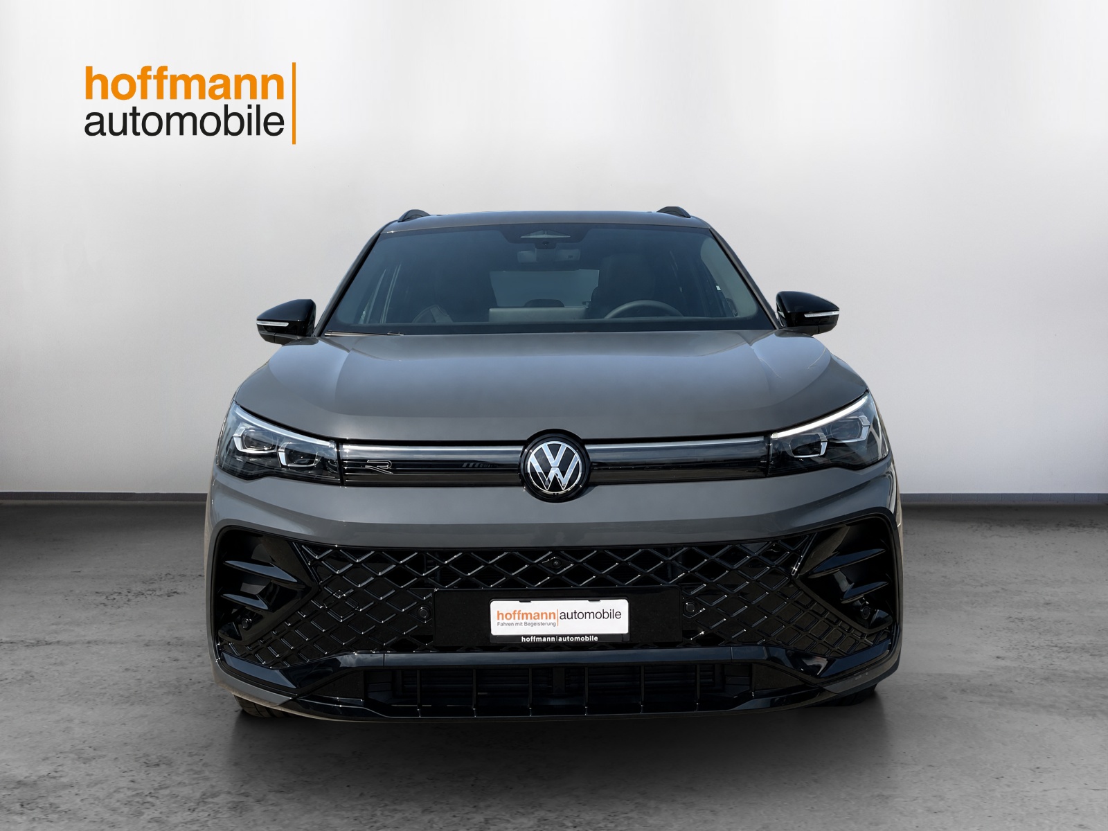VW Tiguan 2.0 TSI DSG R-Line Plus 4Motion-image-1