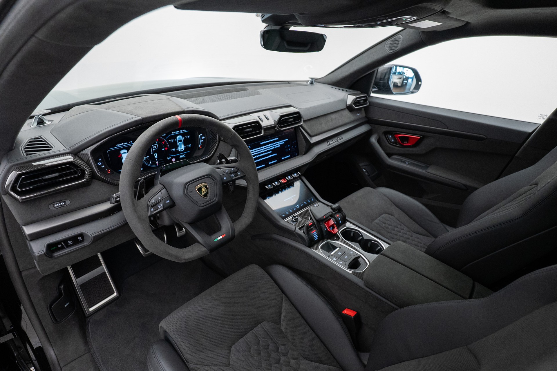 LAMBORGHINI Urus SE-image-5