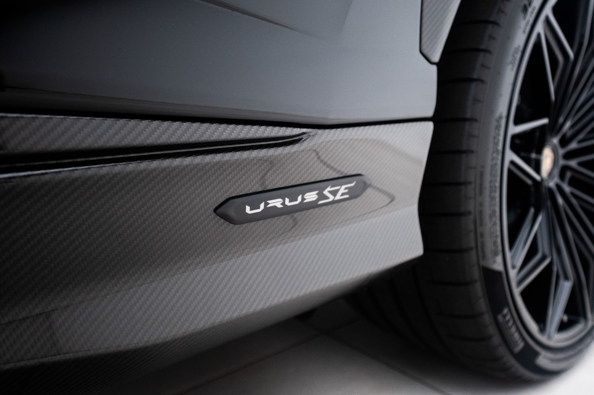 LAMBORGHINI Urus SE-image-26