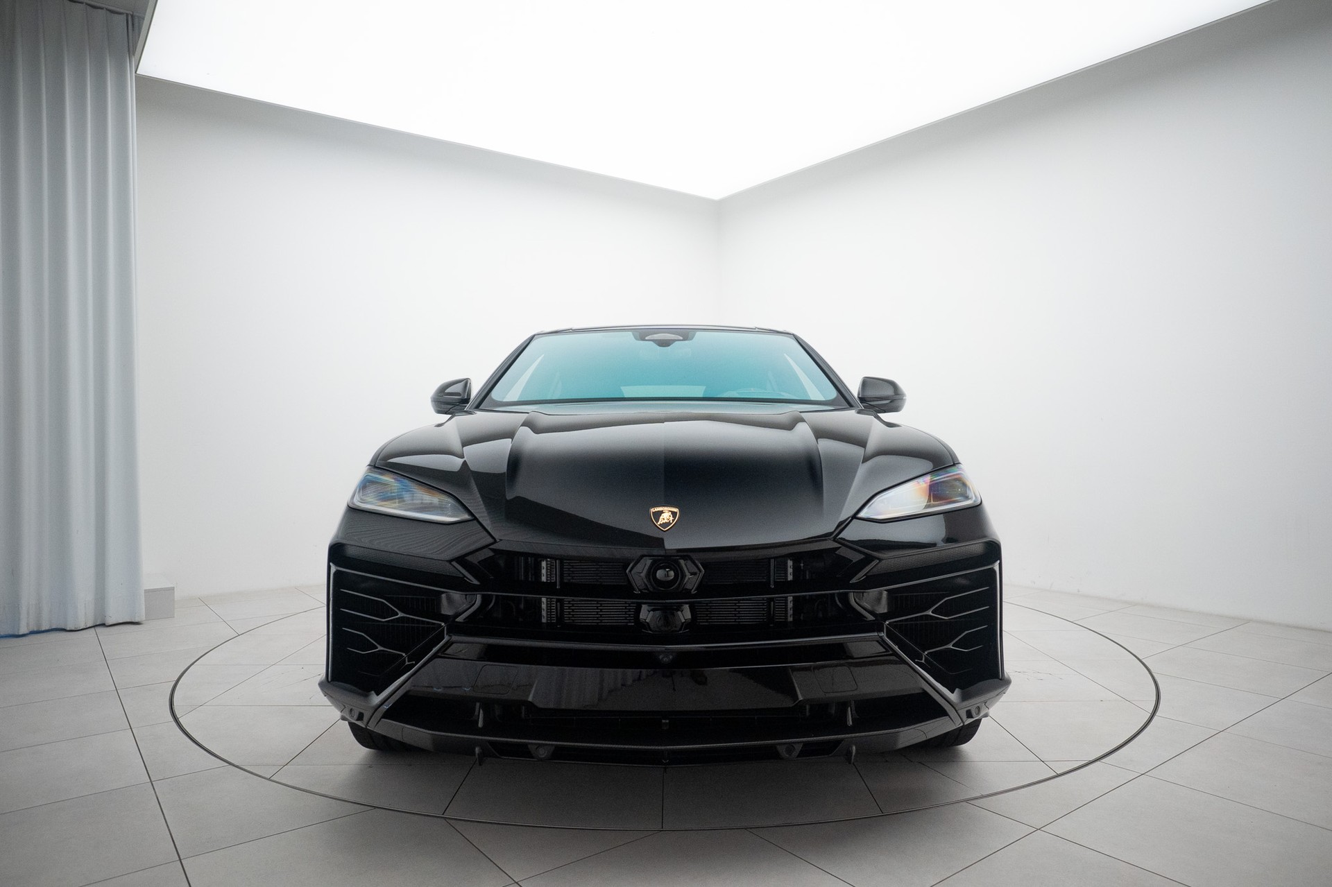 LAMBORGHINI Urus SE-image-4
