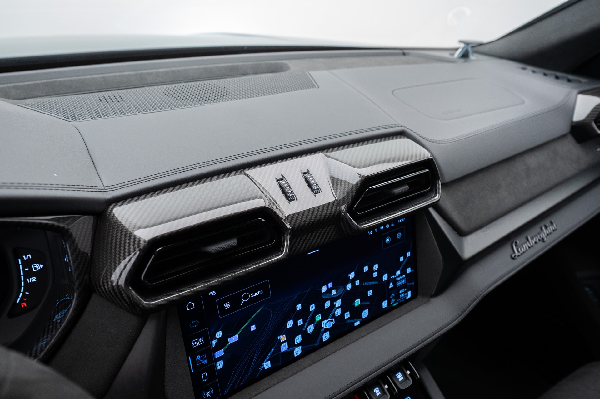 LAMBORGHINI Urus SE-image-20