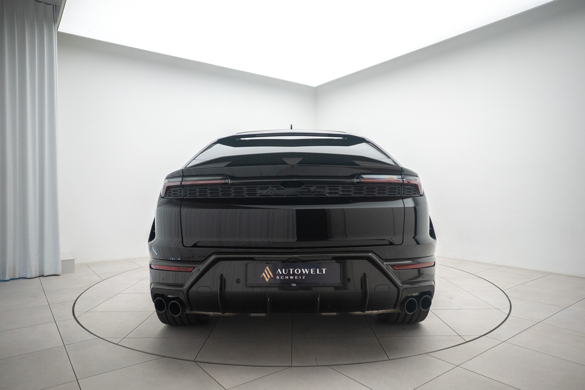 LAMBORGHINI Urus SE-image-3