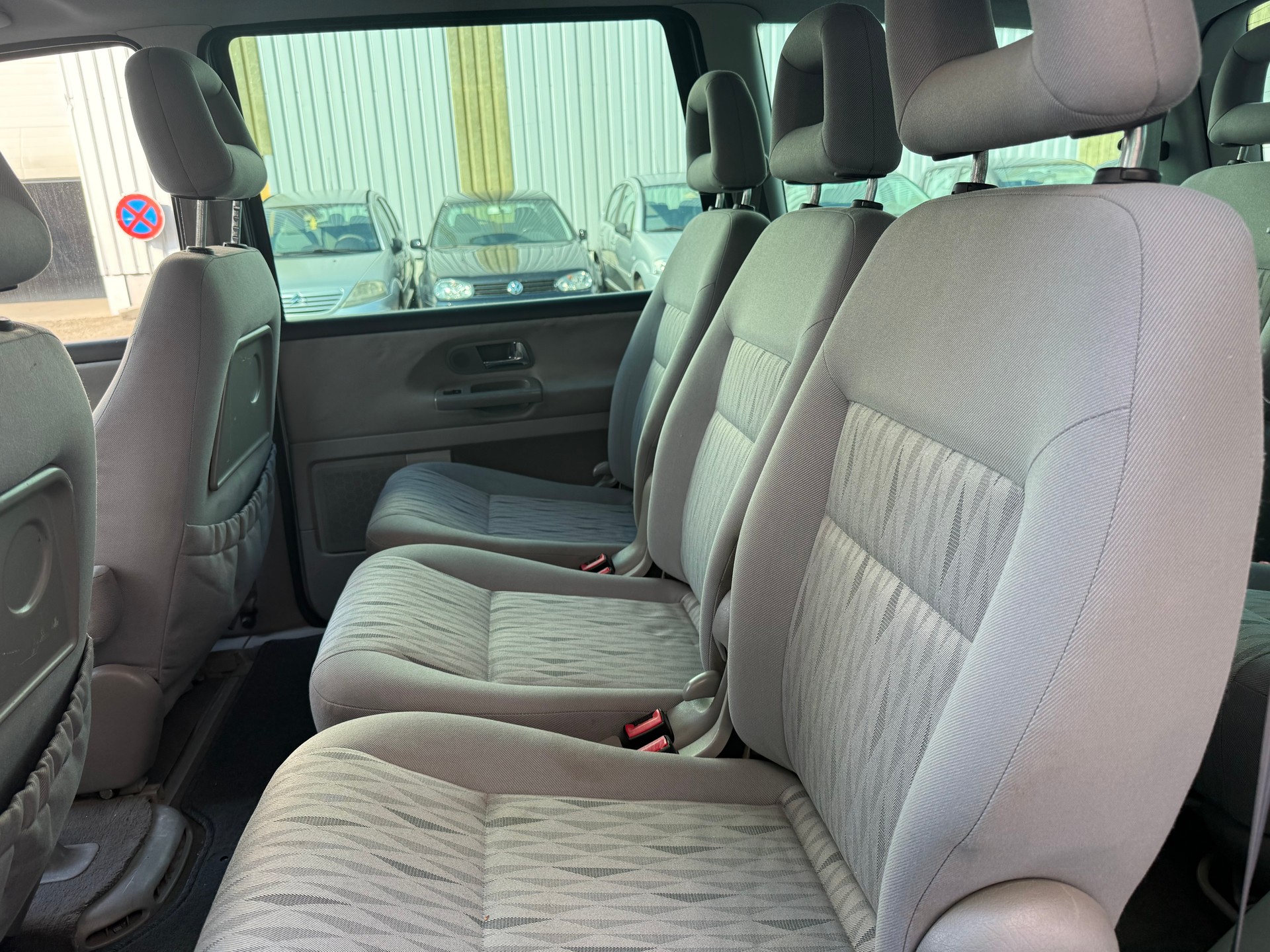 FORD Galaxy 1.9 TDi Ambiente-image-3
