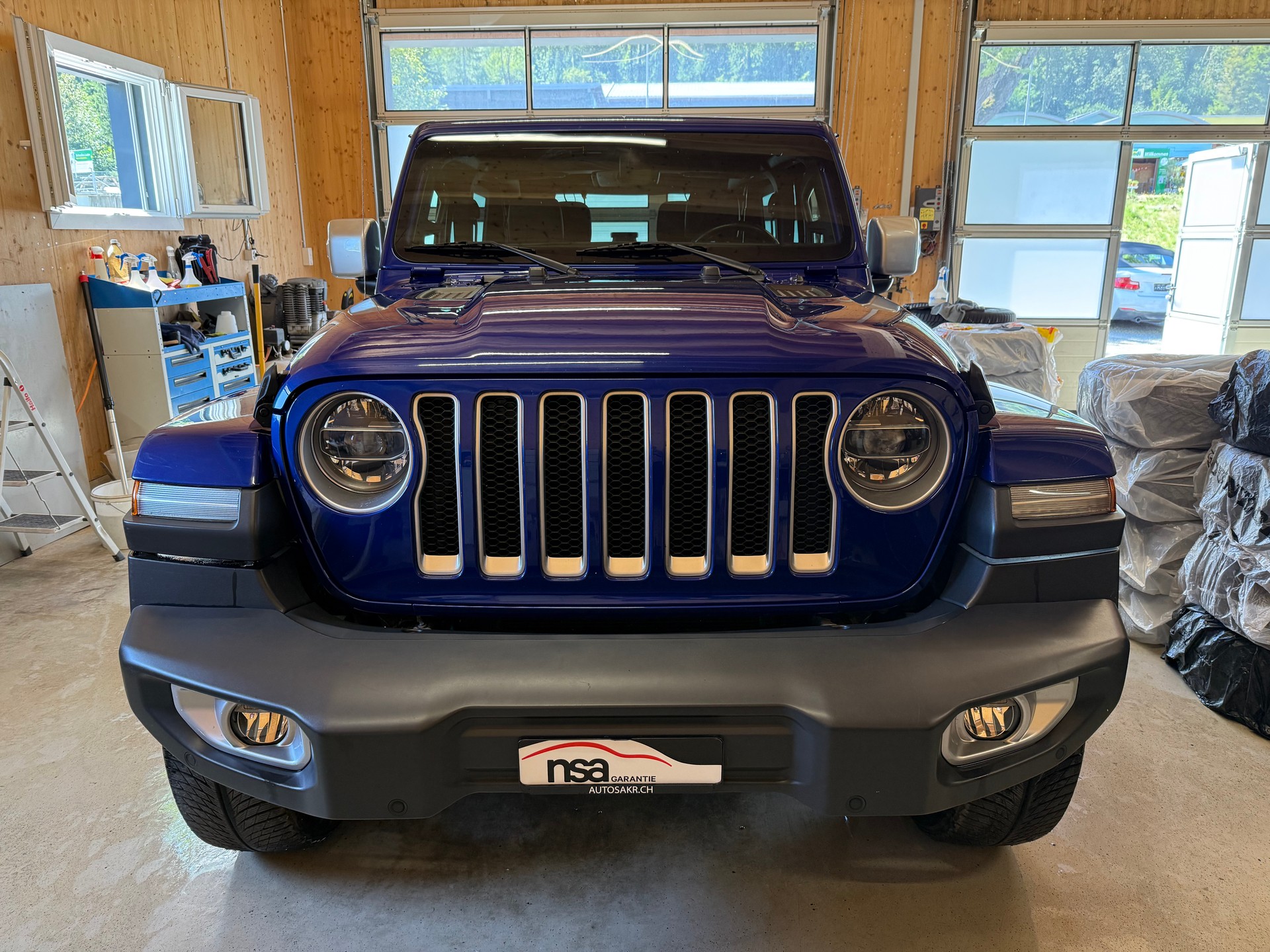 JEEP Wrangler 2.0 Sahara Automatic-image-1