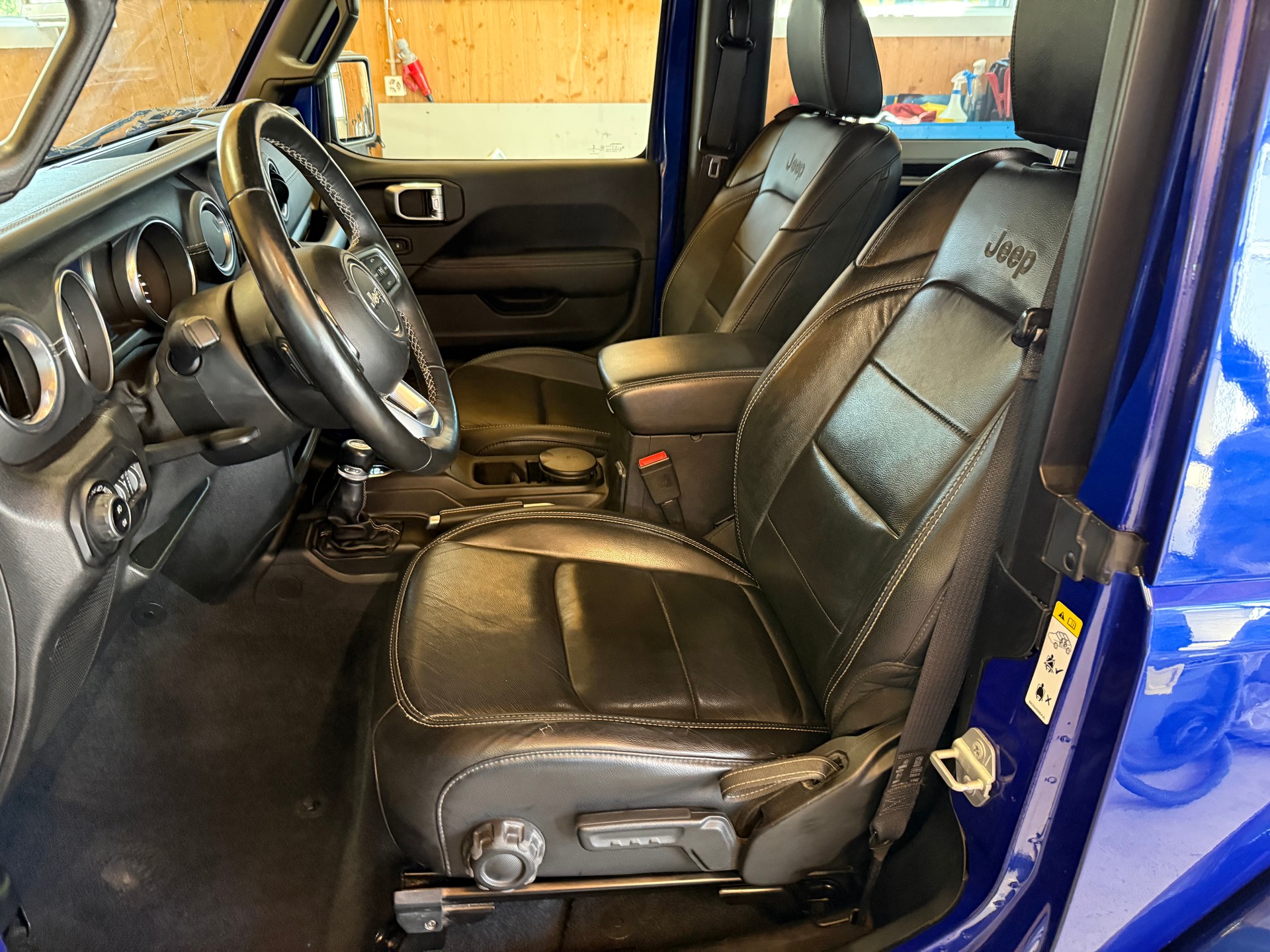 JEEP Wrangler 2.0 Sahara Automatic-image-6