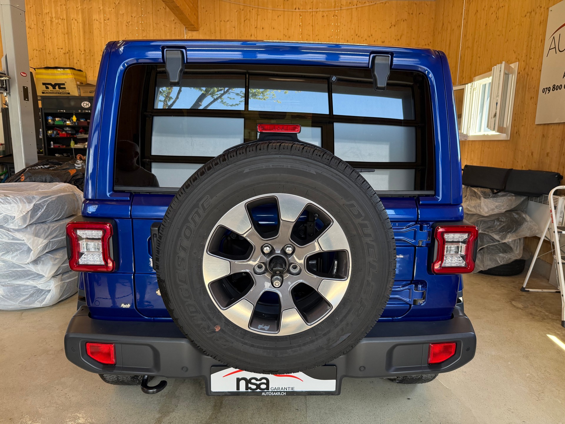 JEEP Wrangler 2.0 Sahara Automatic-image-4