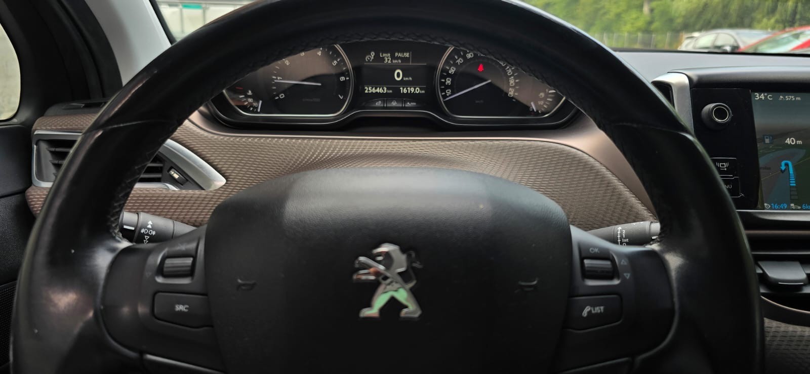 PEUGEOT 2008 1.6 VTI Allure-image-10