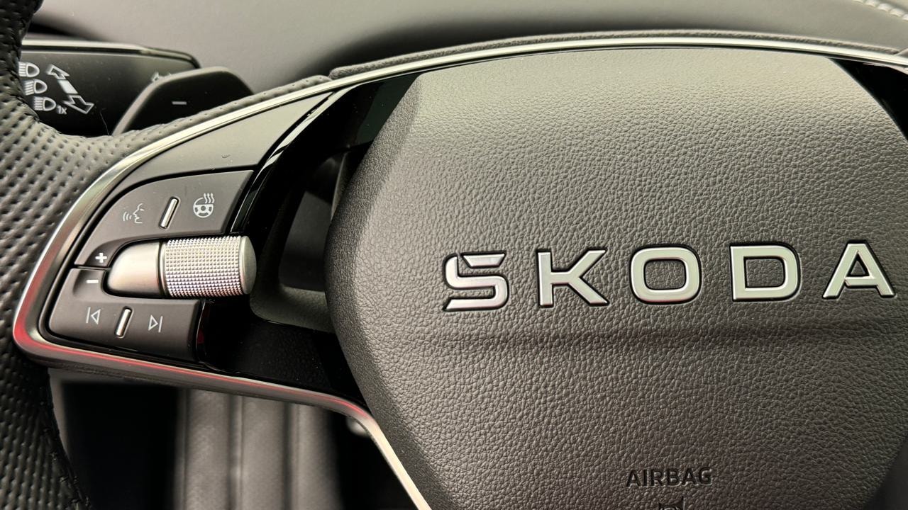 SKODA Enyaq Coupé Sportline 4x4-image-9