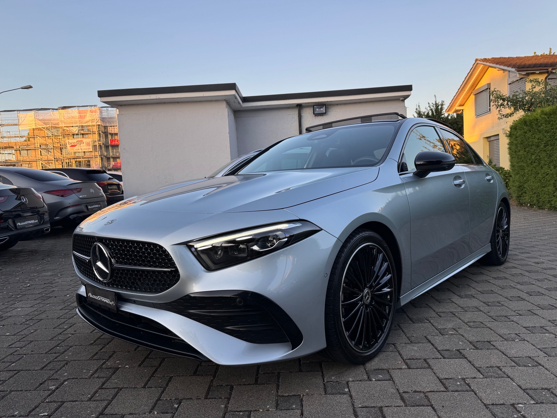 MERCEDES-BENZ A 220 d 8G-DCT AMG Line-image-0