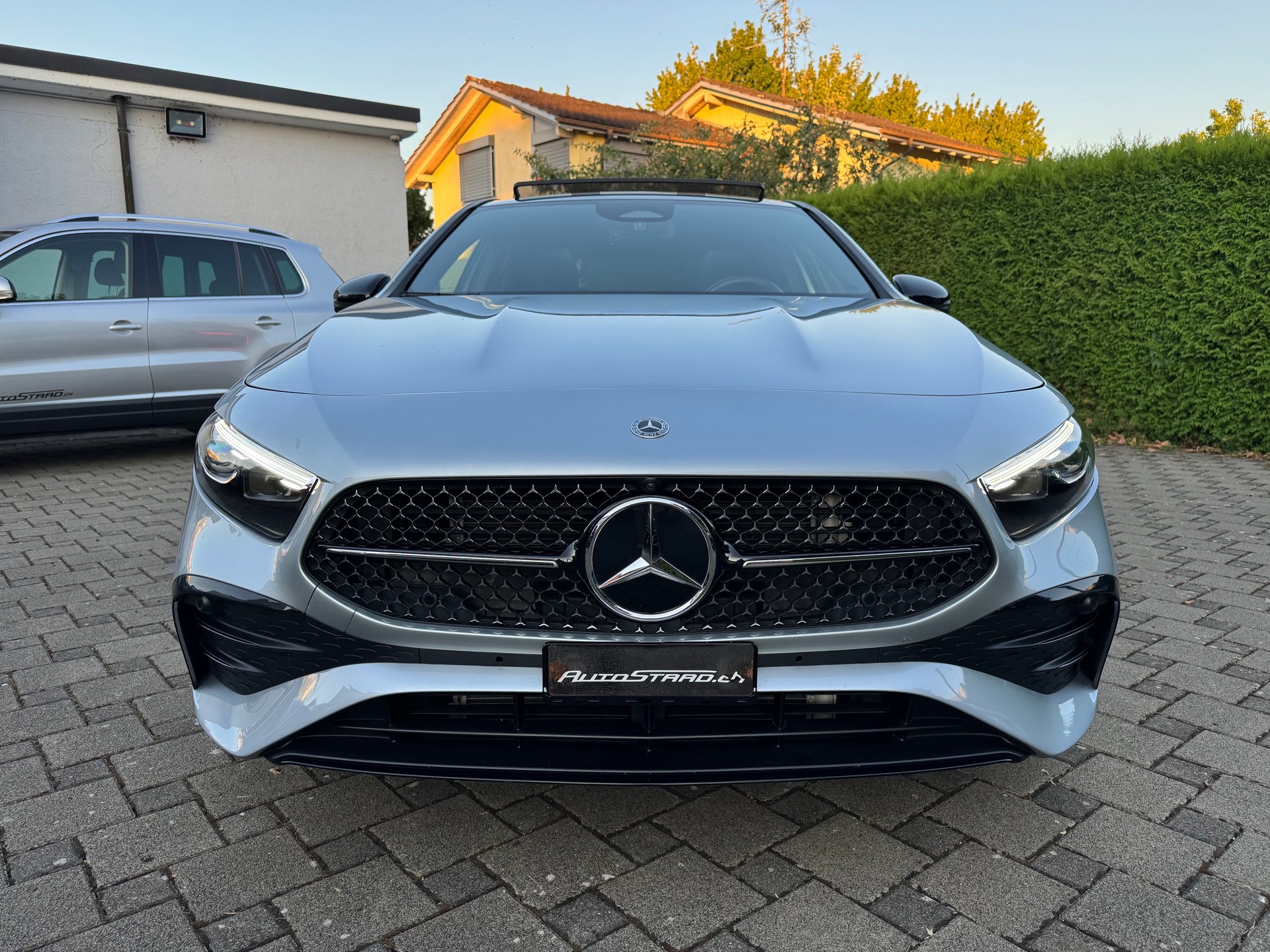MERCEDES-BENZ A 220 d 8G-DCT AMG Line-image-1