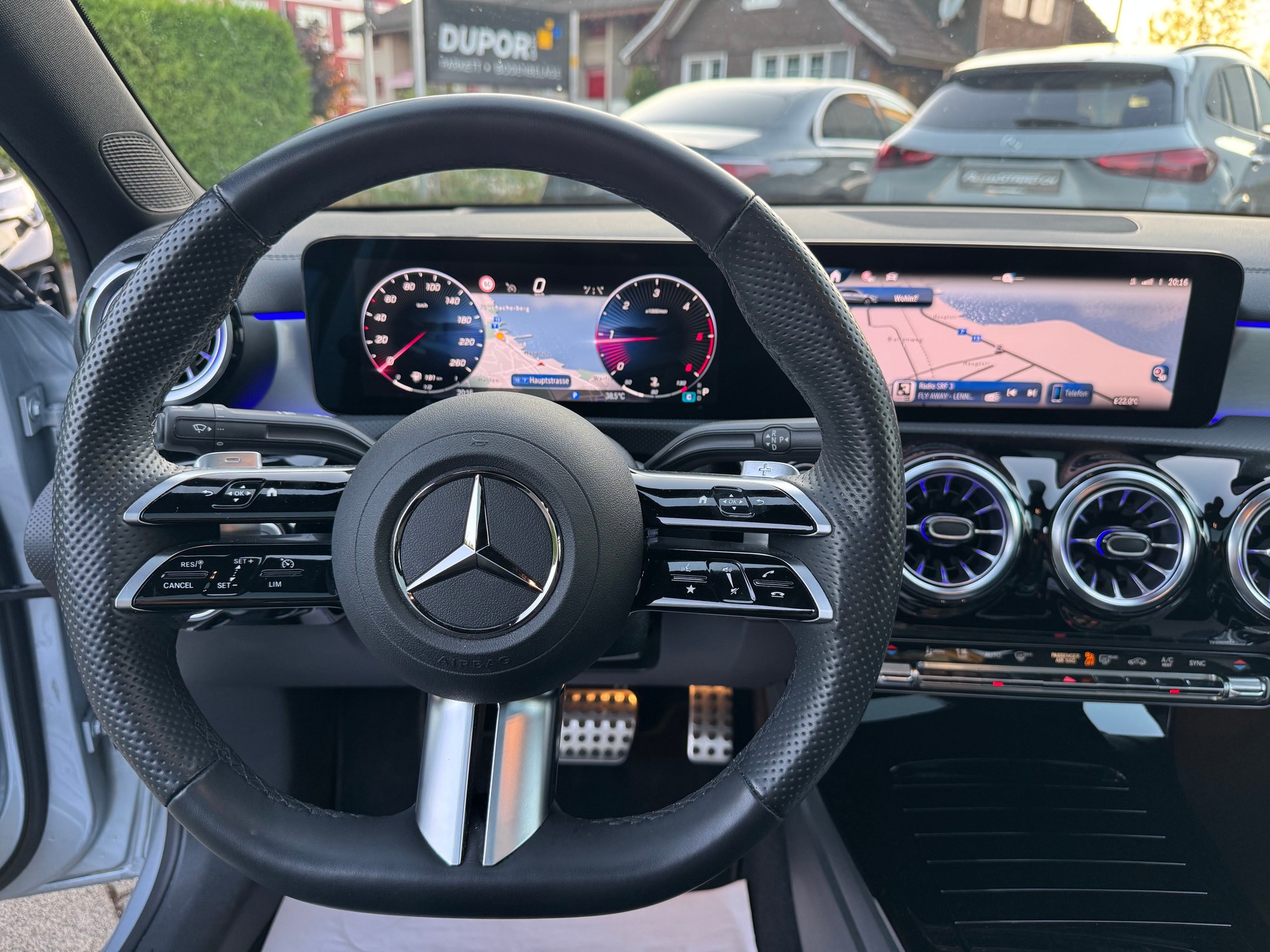 MERCEDES-BENZ A 220 d 8G-DCT AMG Line-image-10