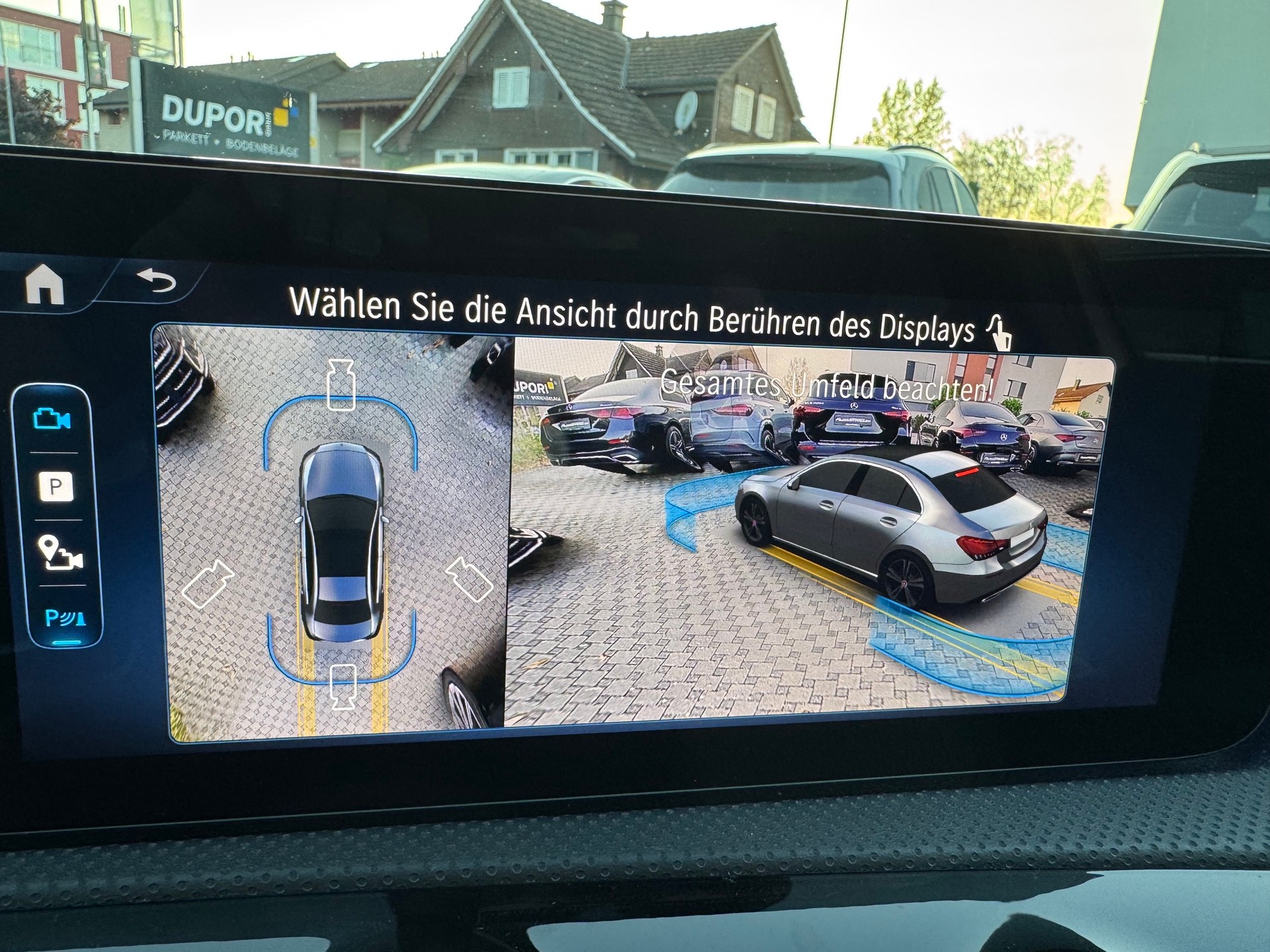 MERCEDES-BENZ A 220 d 8G-DCT AMG Line-image-16