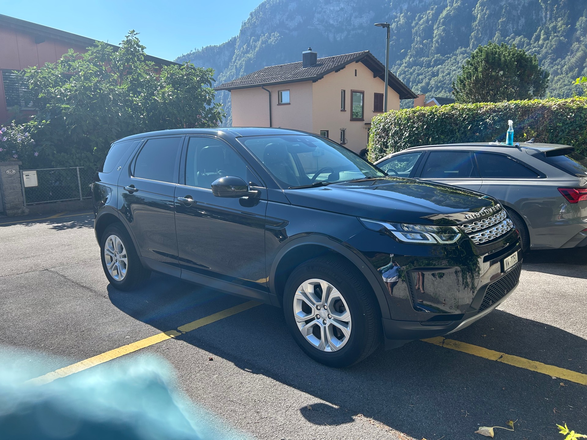 LAND ROVER 2.0 TD4 180 HSE-image-1